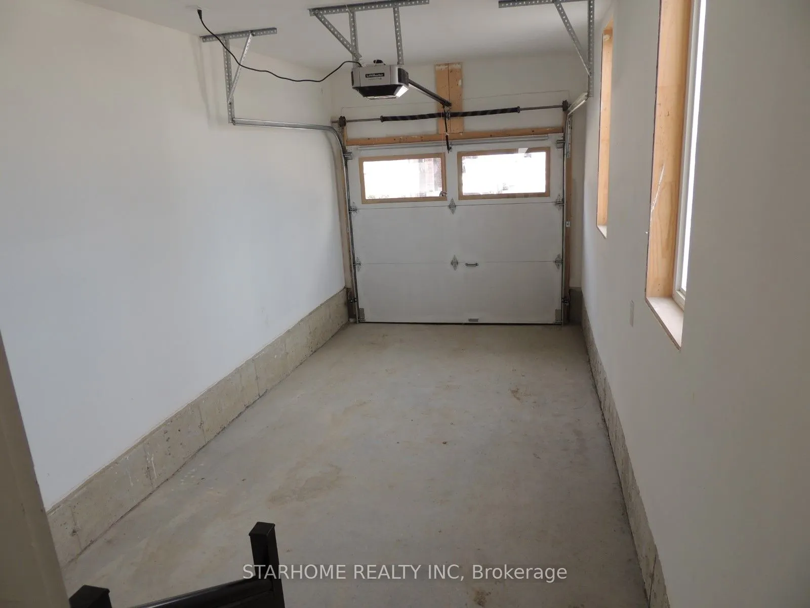 24 Matawin Lane, #0150