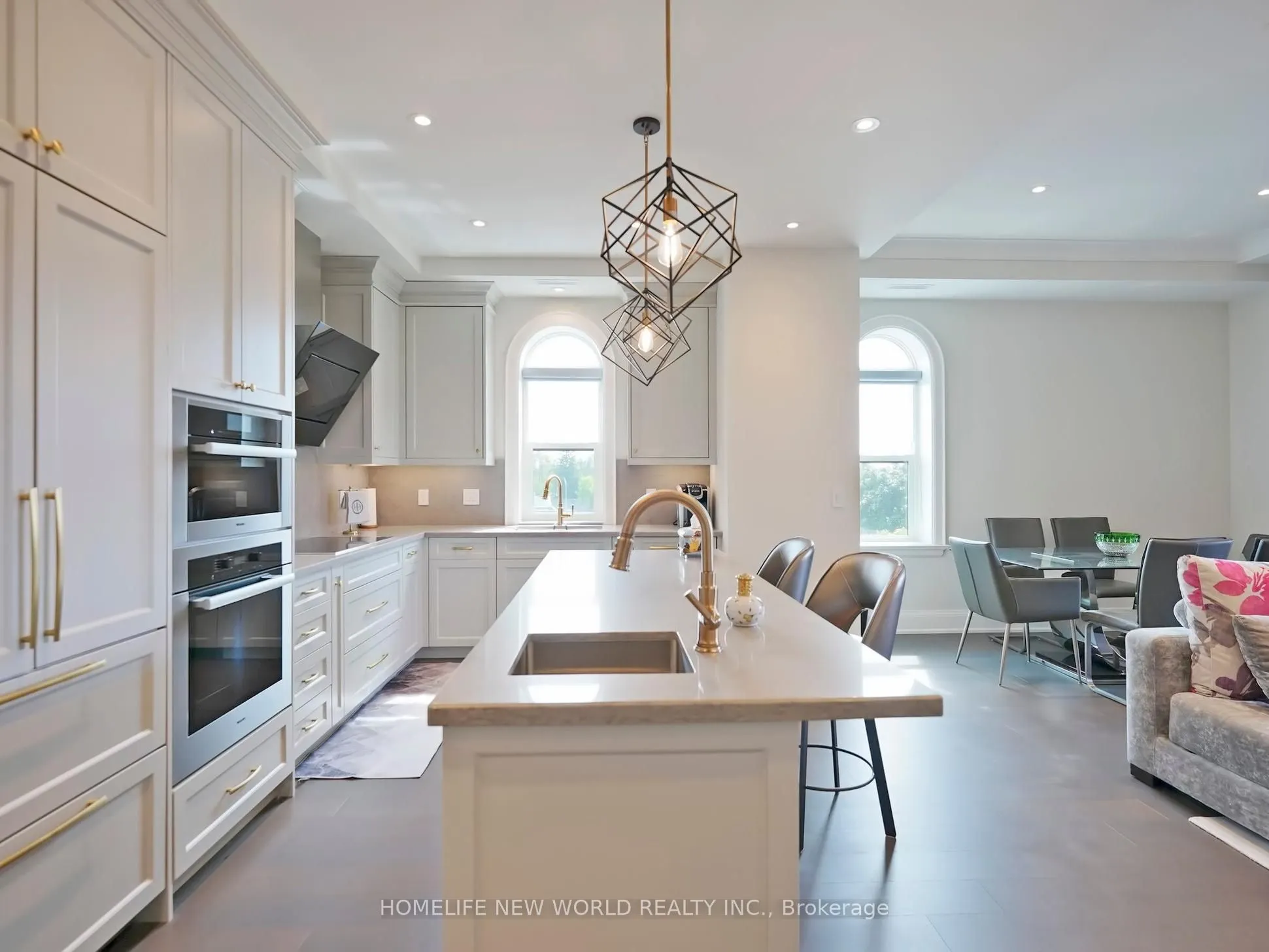 208 Main St. Unionville, #401