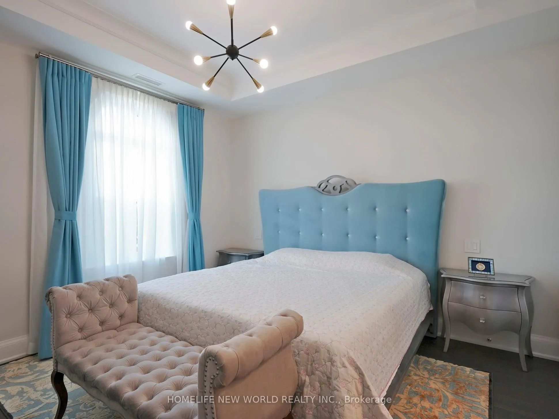 208 Main St. Unionville, #401