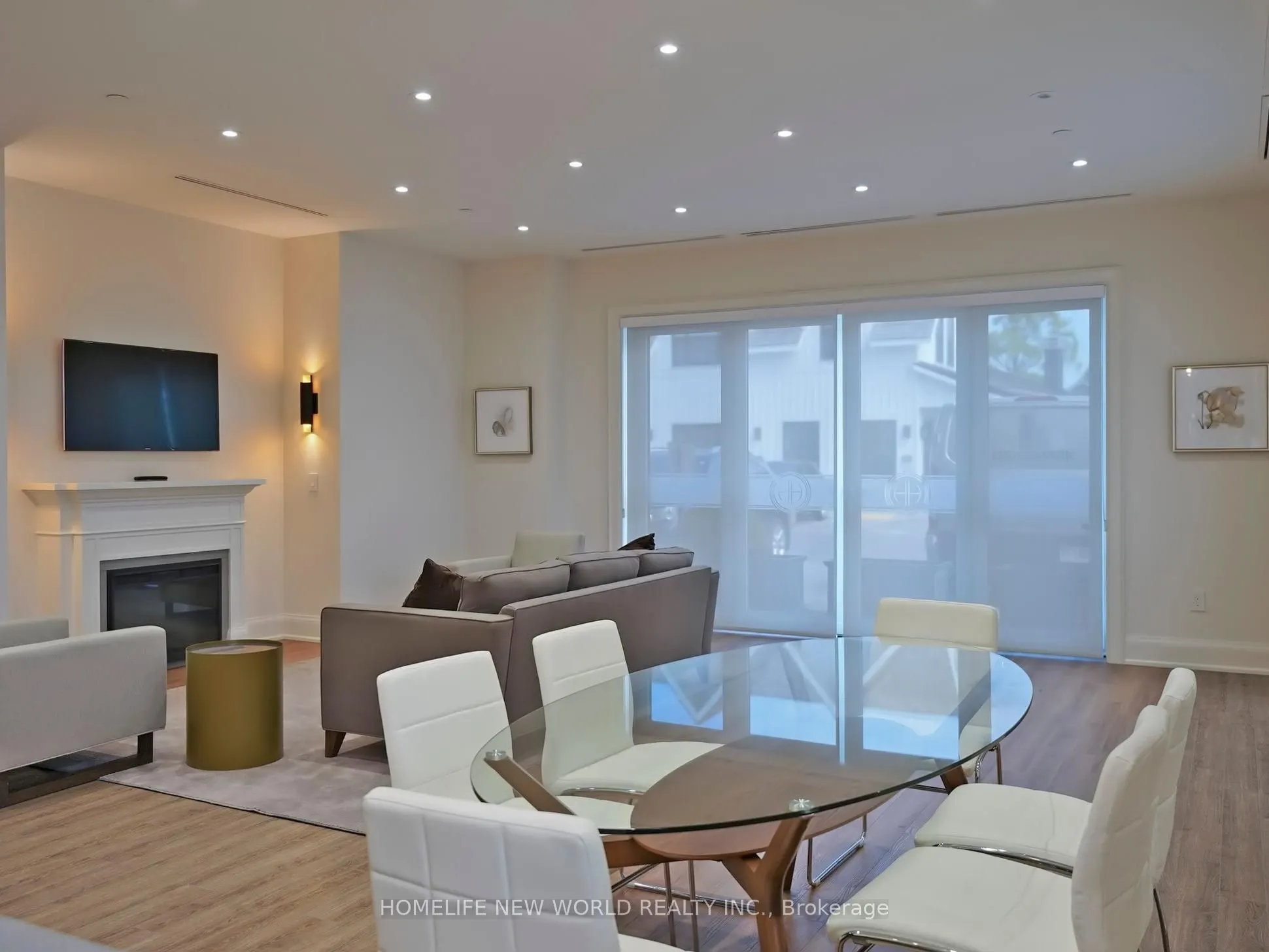 208 Main St. Unionville, #401
