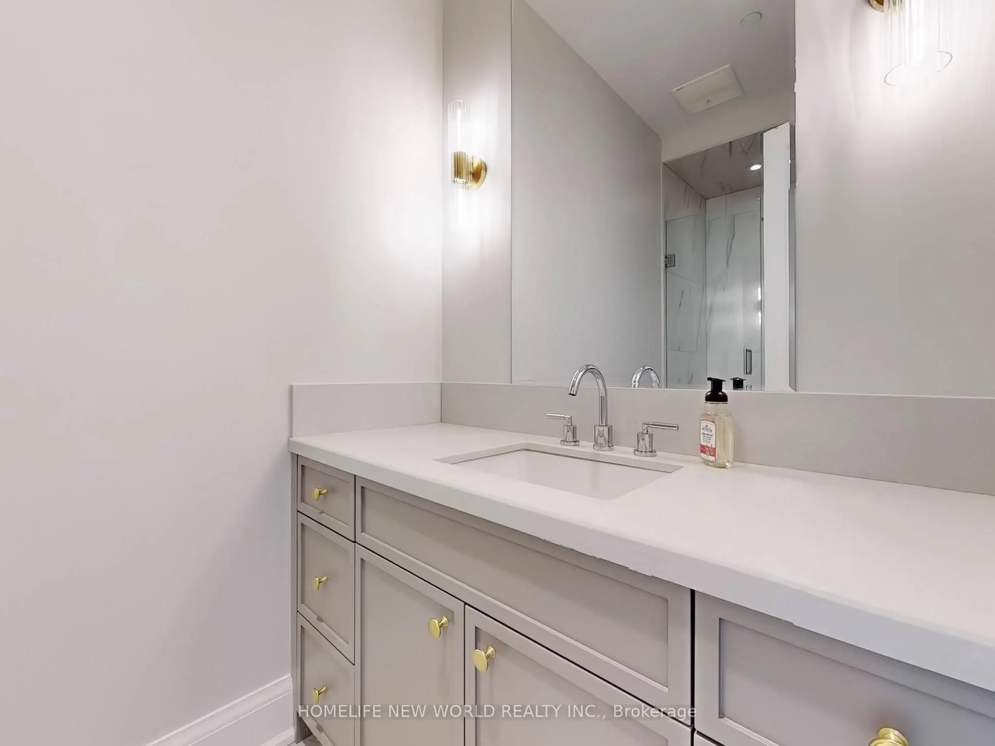 208 Main St. Unionville, #401