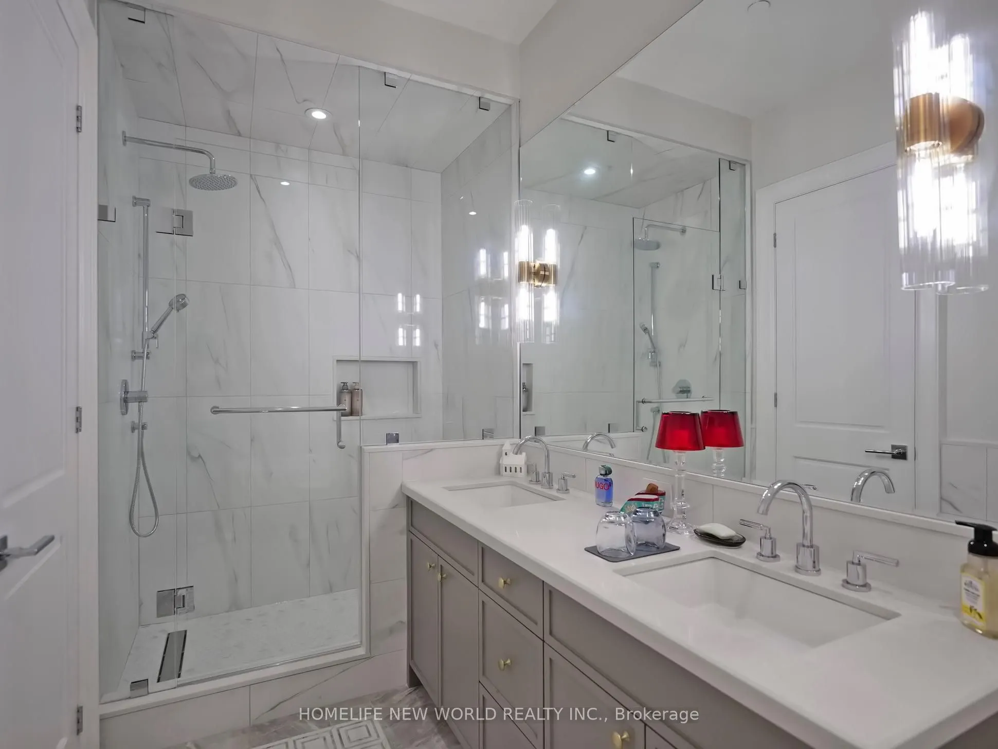 208 Main St. Unionville, #401