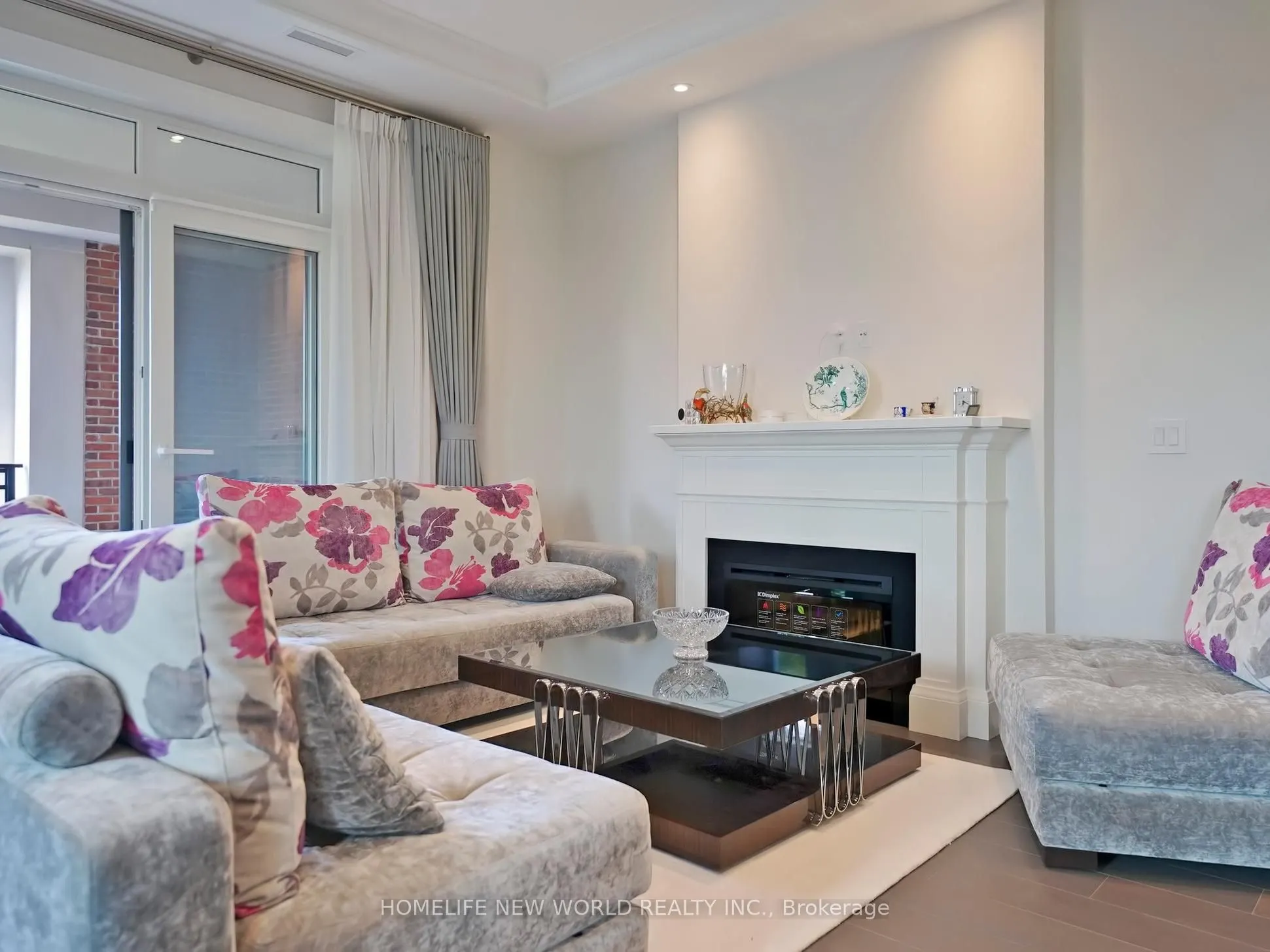208 Main St. Unionville, #401