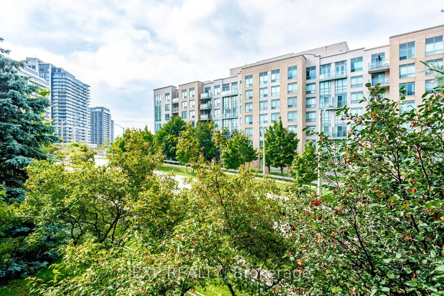 3 Ellesmere Street, #308