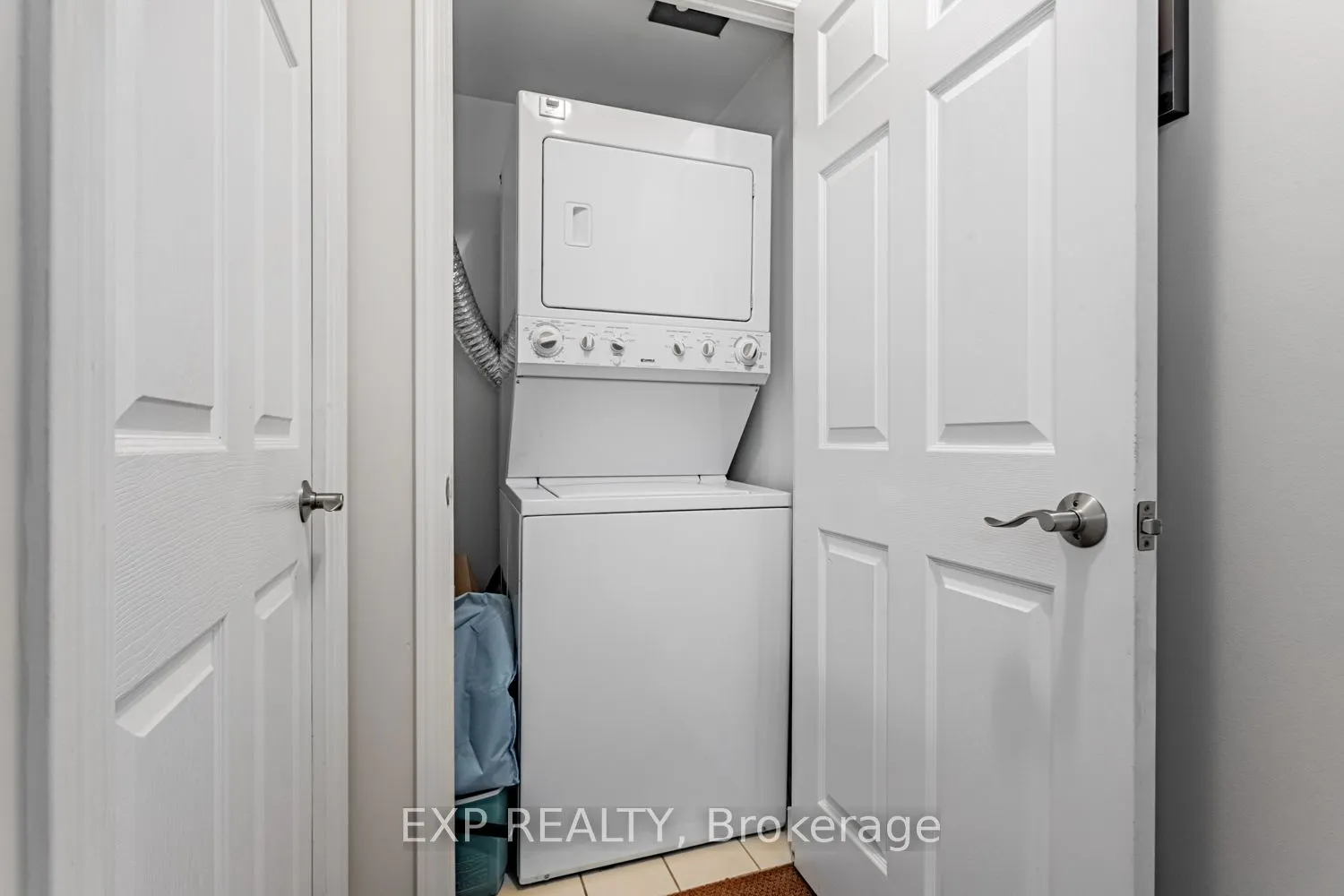 3 Ellesmere Street, #308