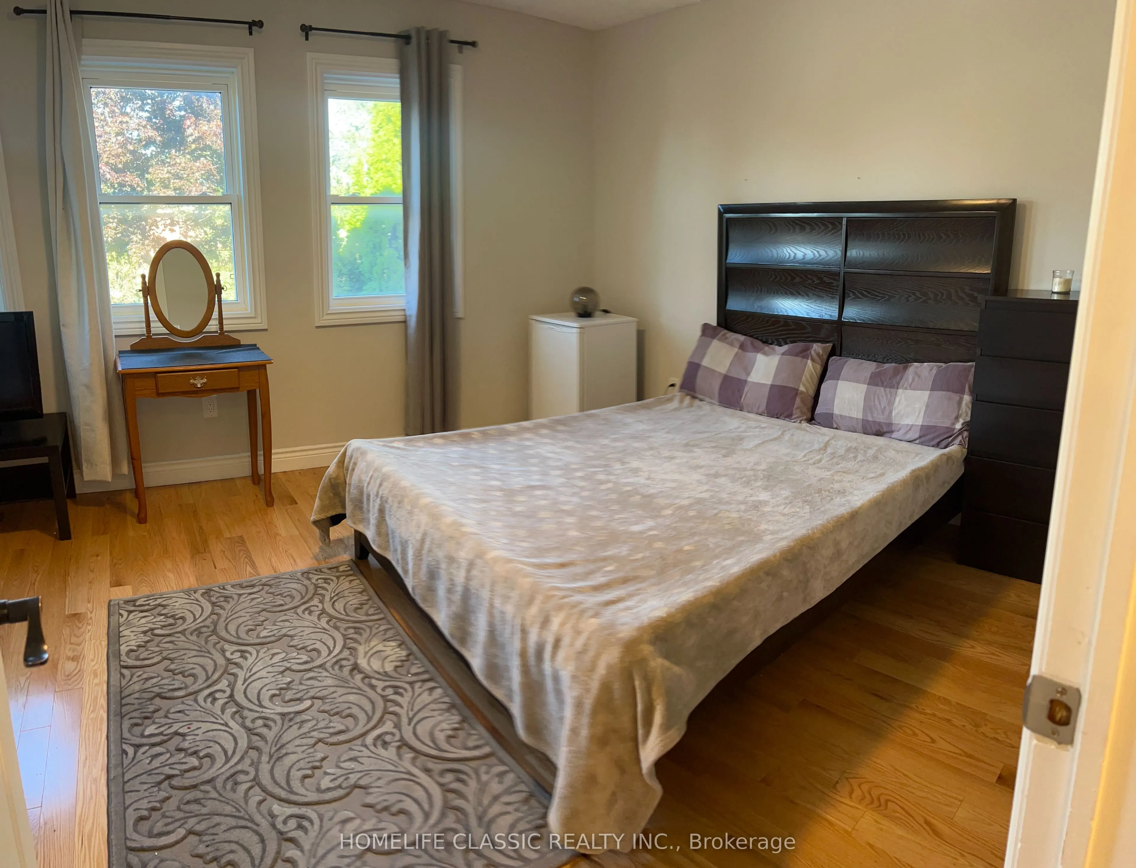 972 Krista Court, #(MAIN FLOOR)