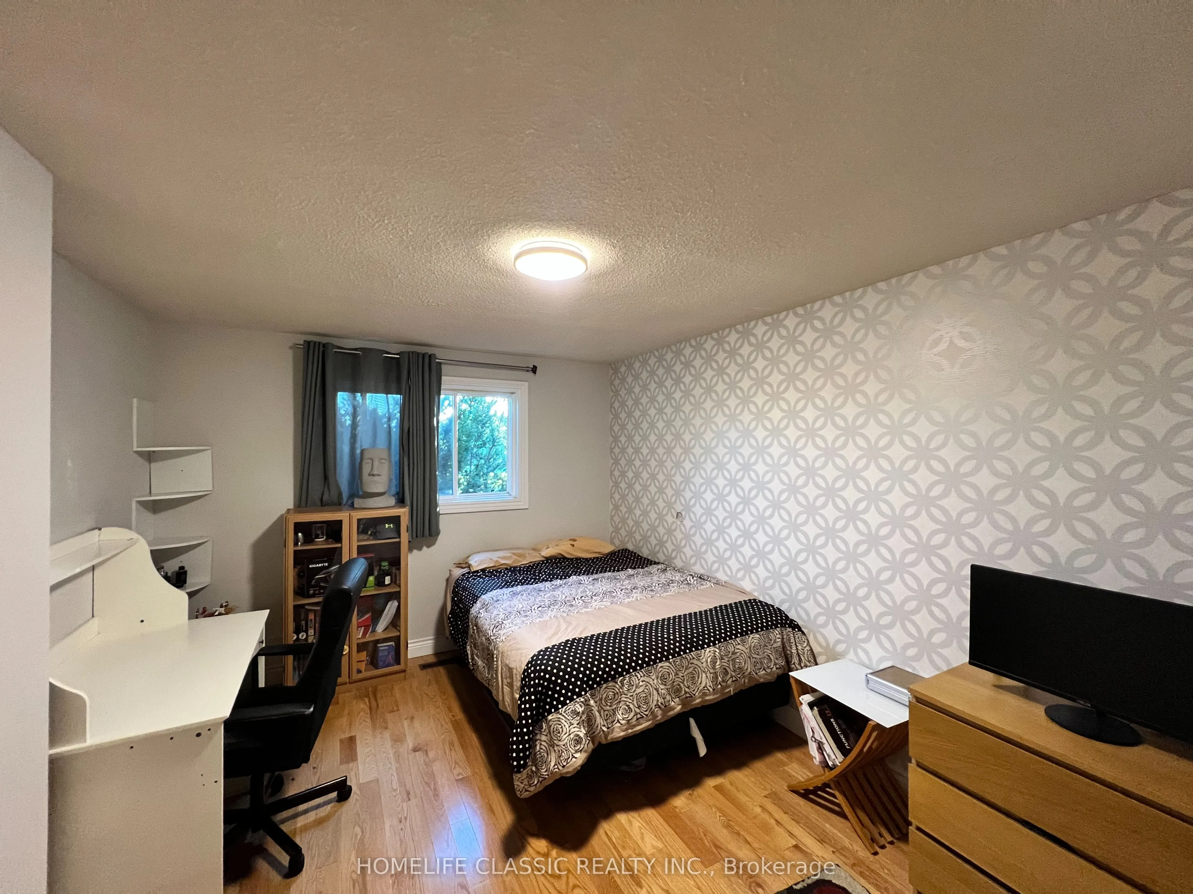 972 Krista Court, #(MAIN FLOOR)