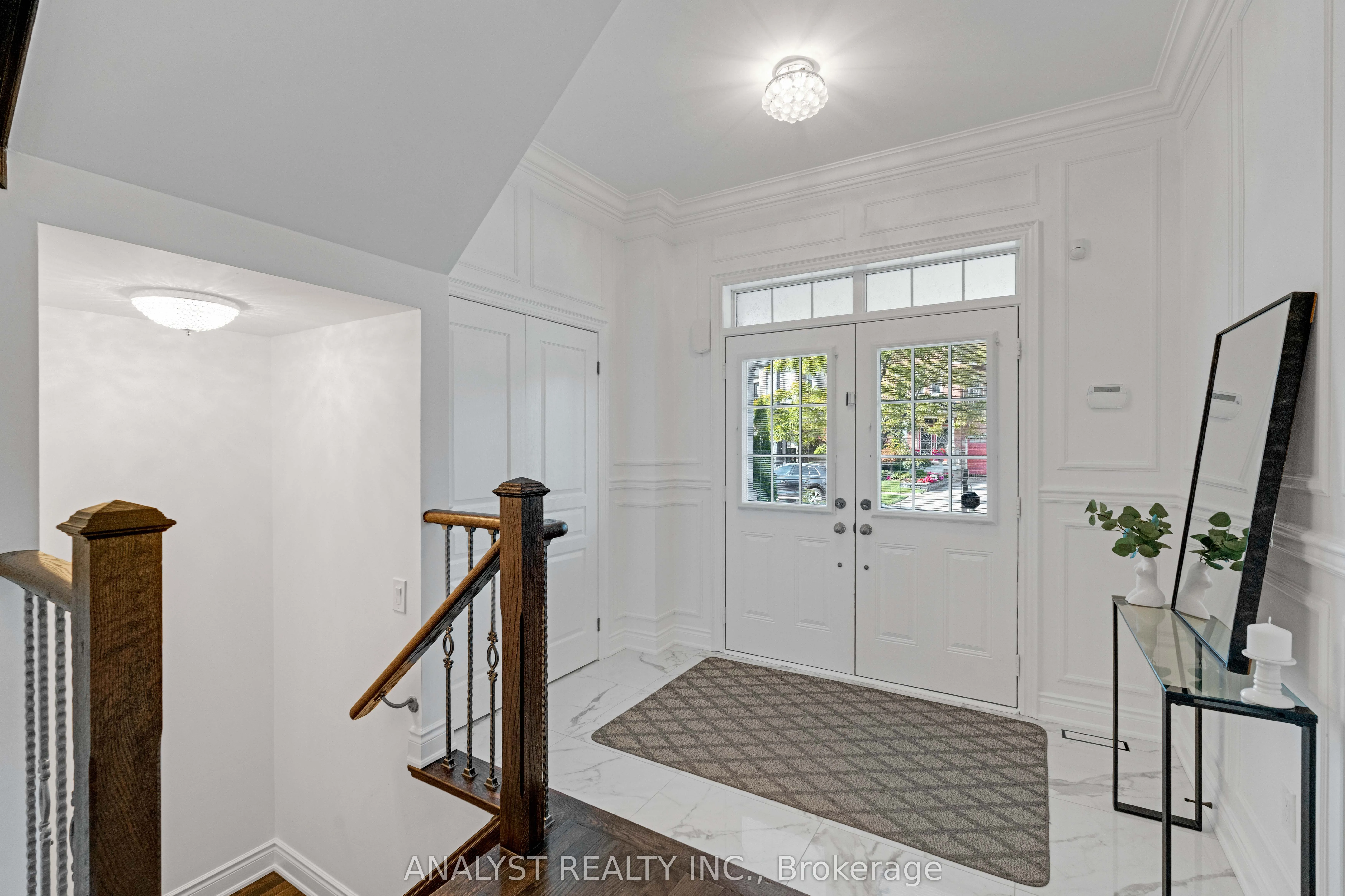 17 Herzl Street