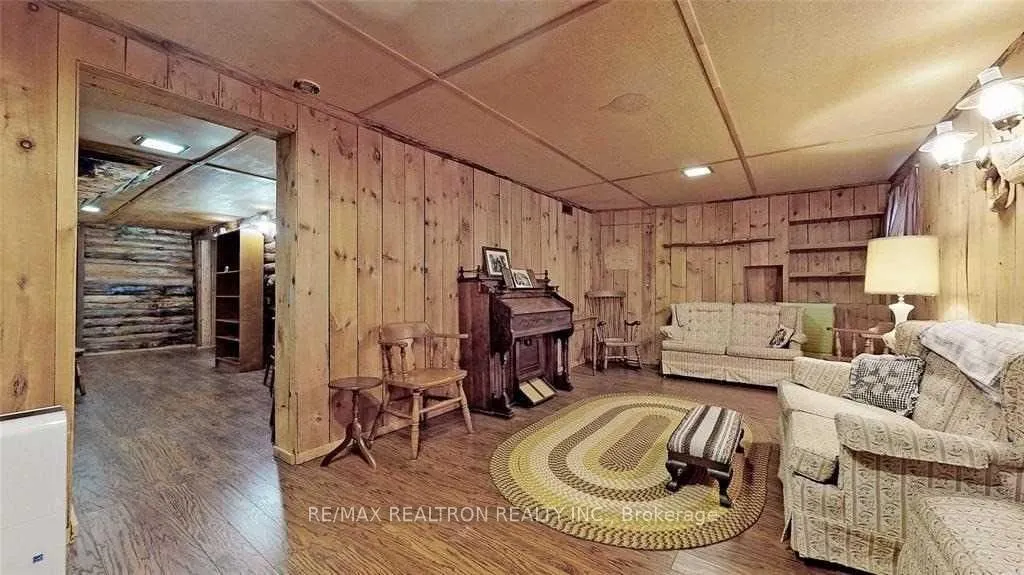 6 Winlaw Place