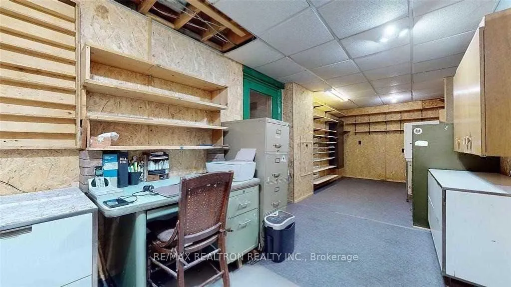 6 Winlaw Place
