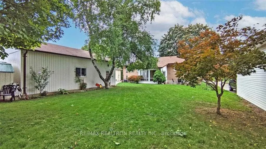 6 Winlaw Place