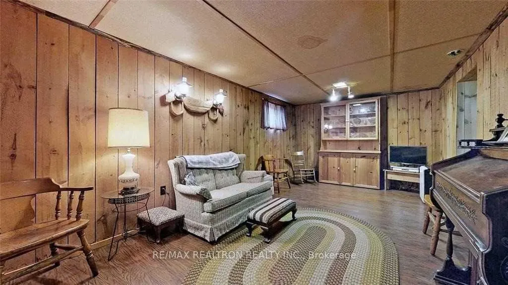 6 Winlaw Place