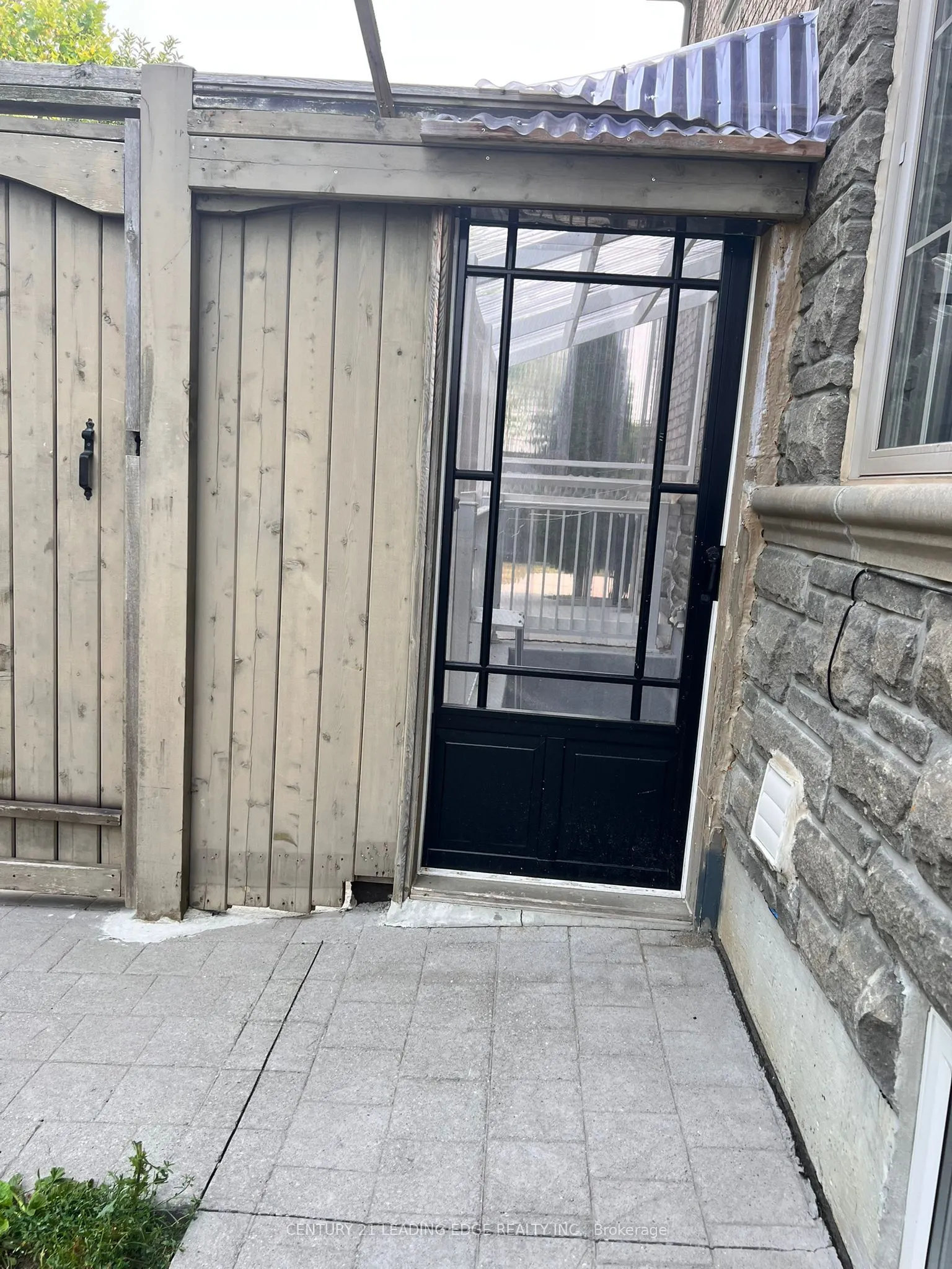 230 Wardlaw Place, #Lower