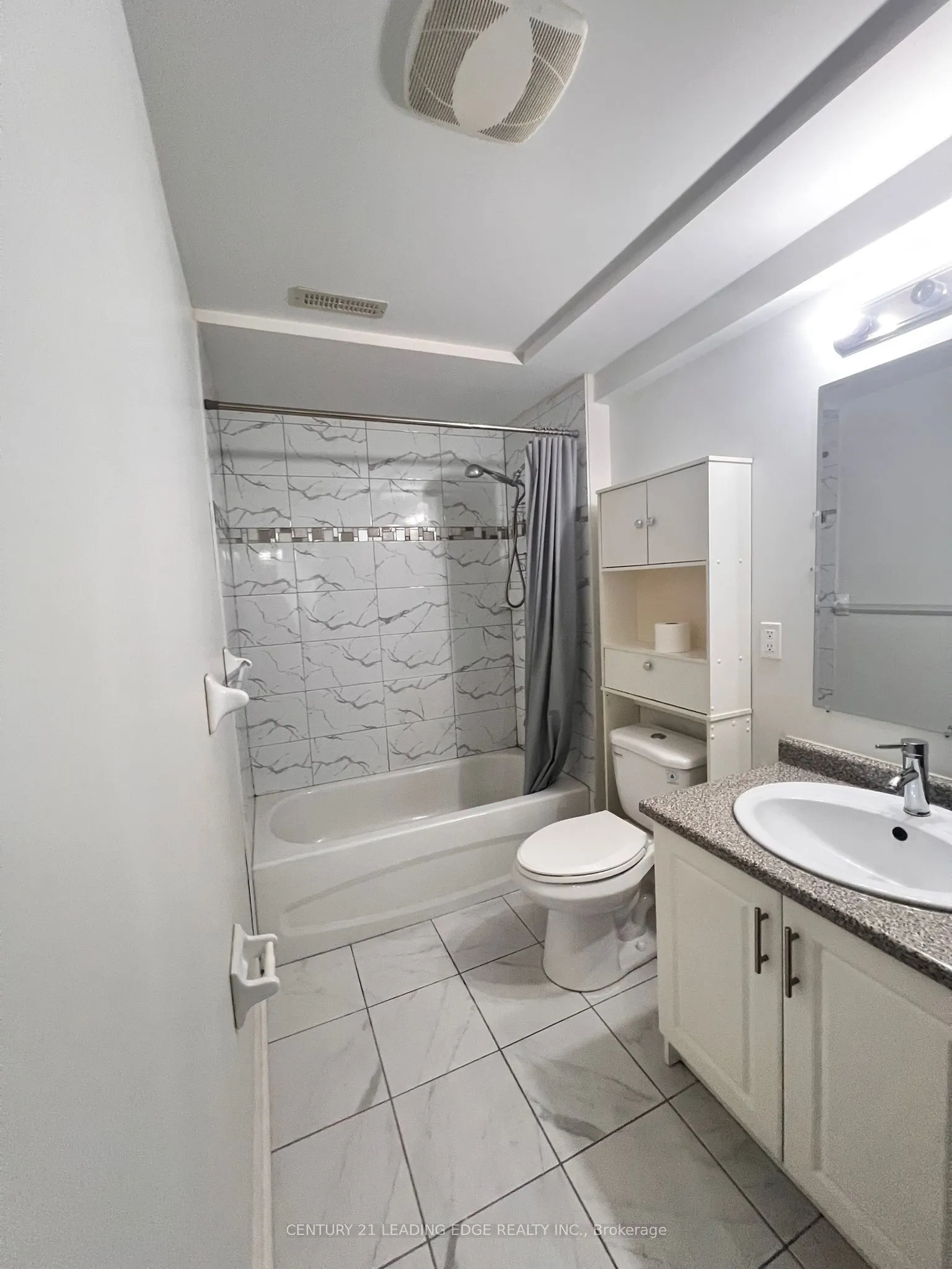230 Wardlaw Place, #Lower