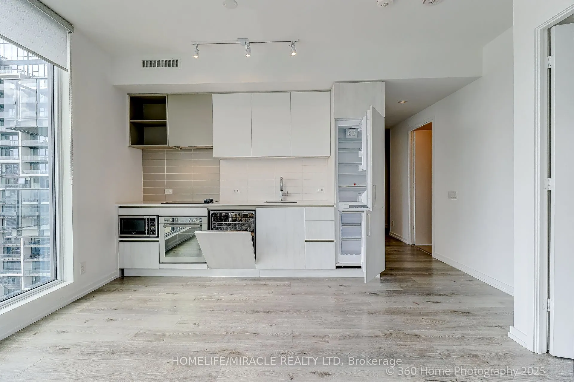 7890 Jane Street, #4202