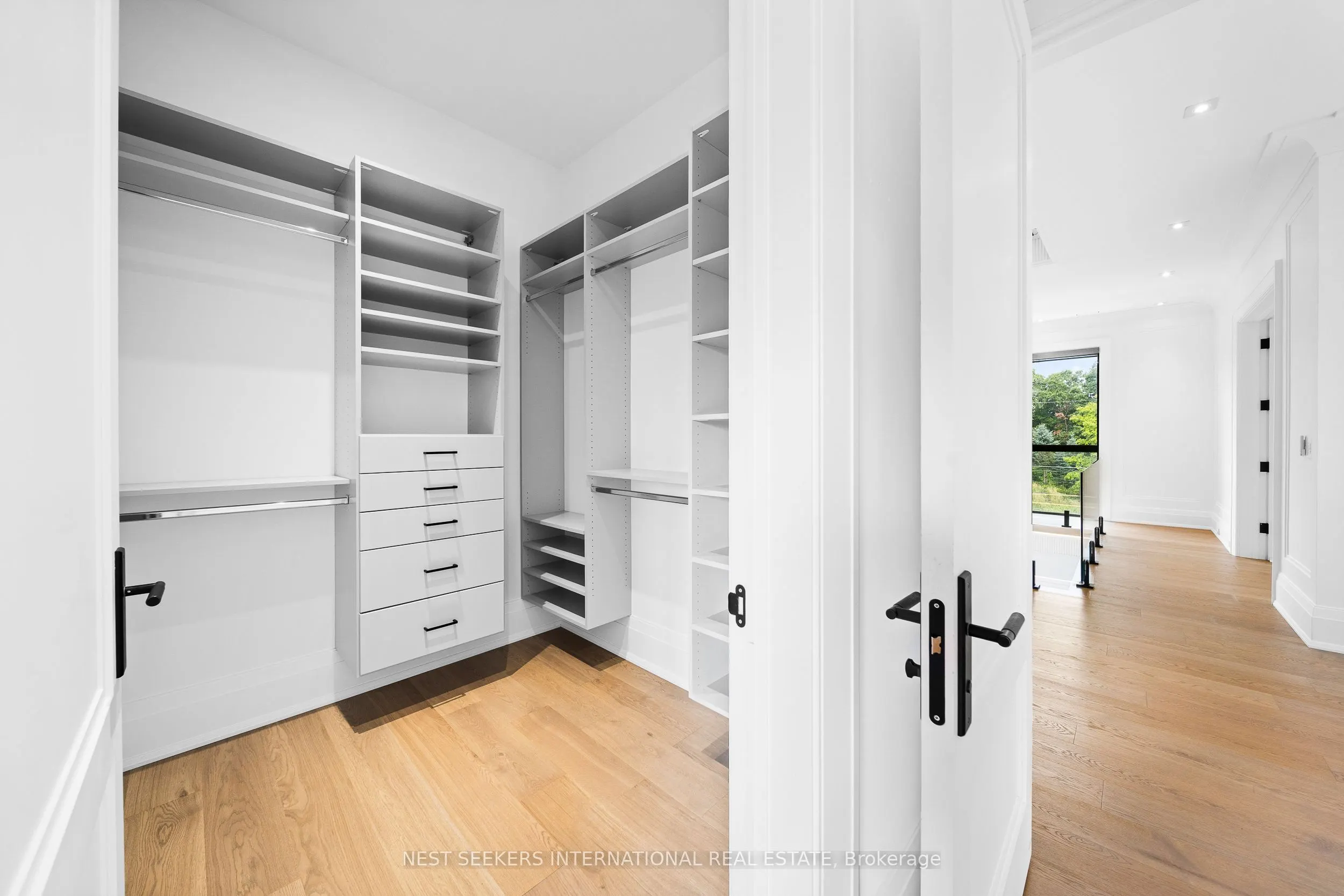 36 Waymar Heights Boulevard