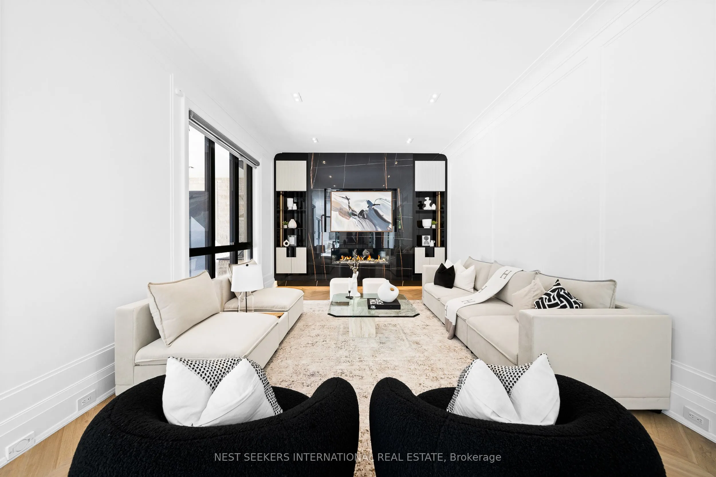 36 Waymar Heights Boulevard