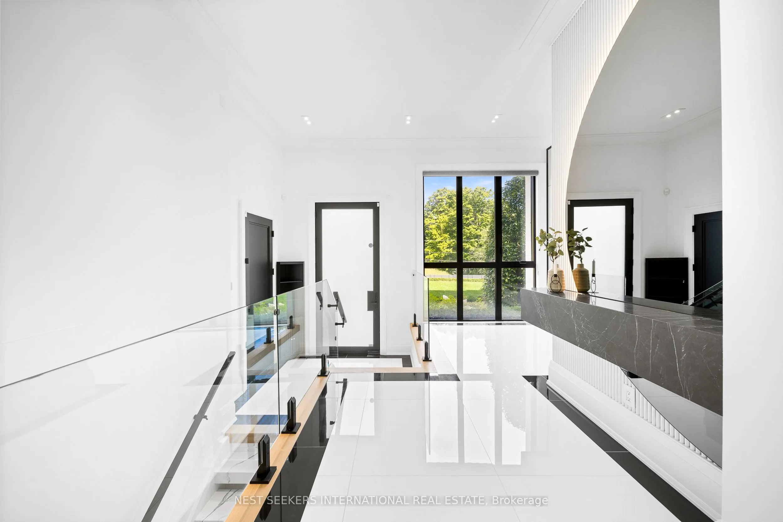 36 Waymar Heights Boulevard