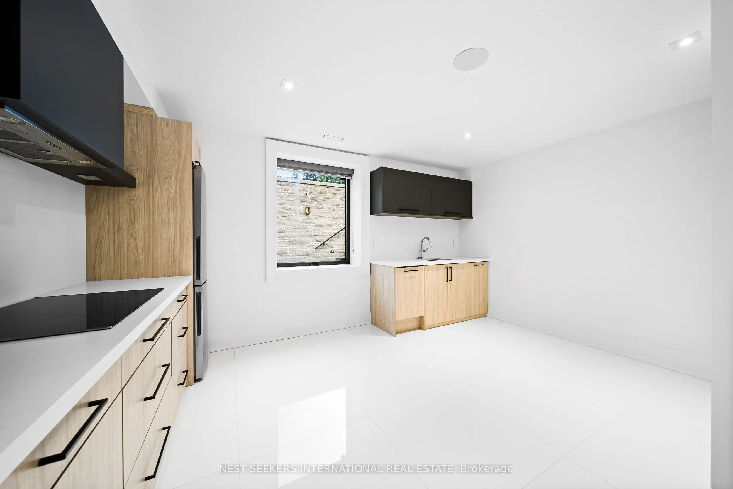 36 Waymar Heights Boulevard