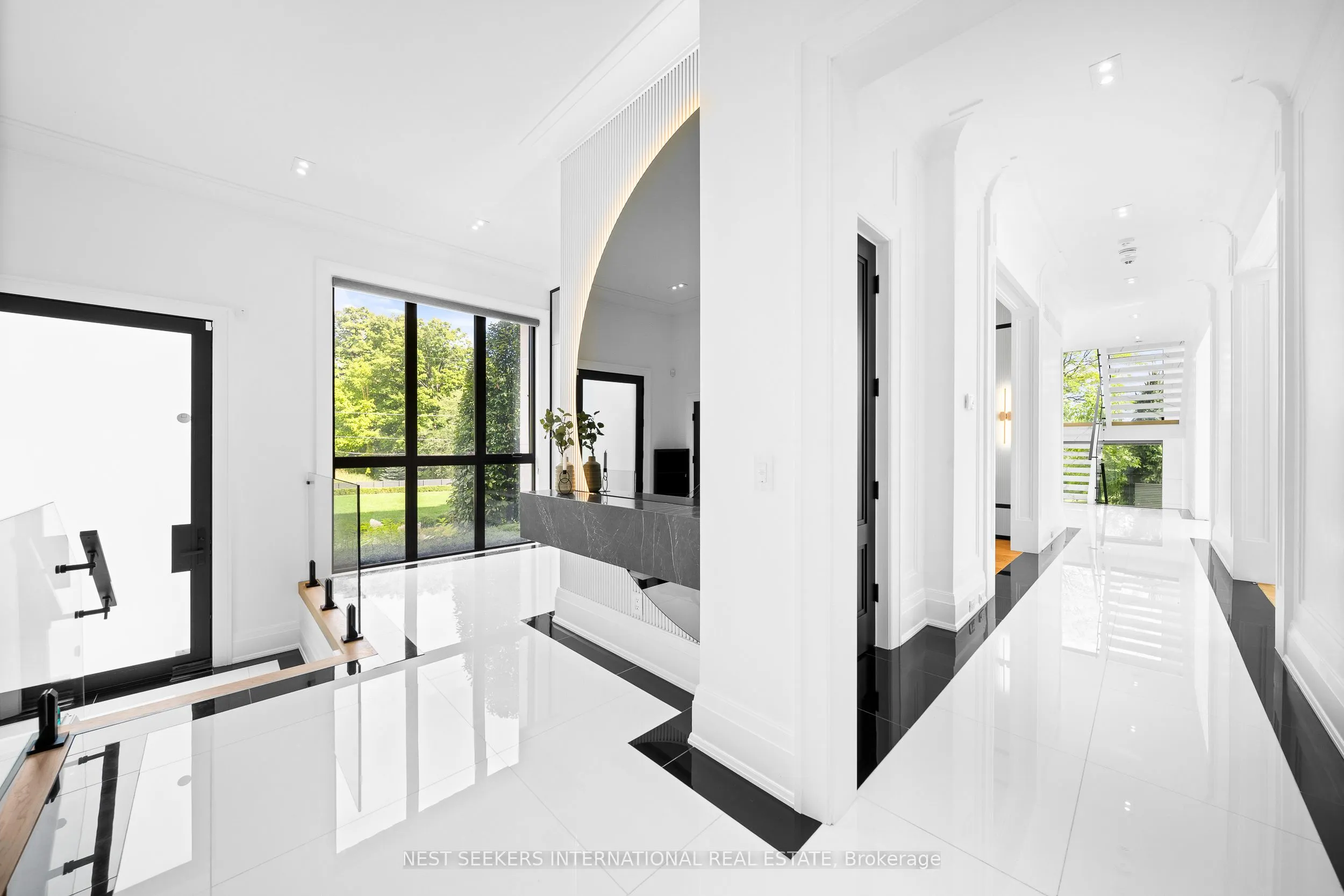 36 Waymar Heights Boulevard