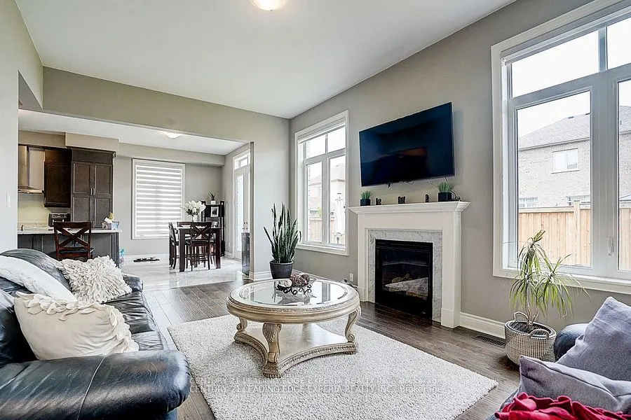 290 Inverness Way