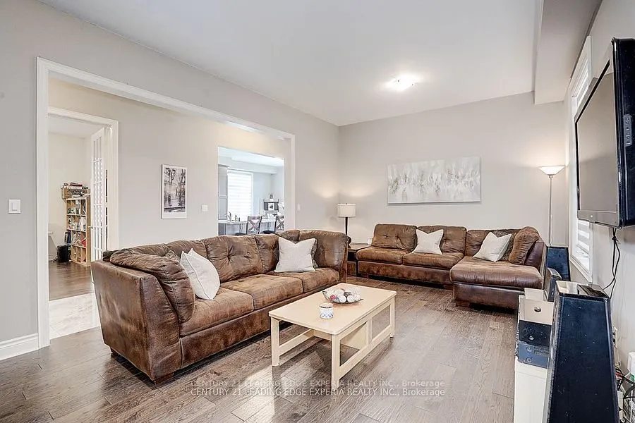 290 Inverness Way