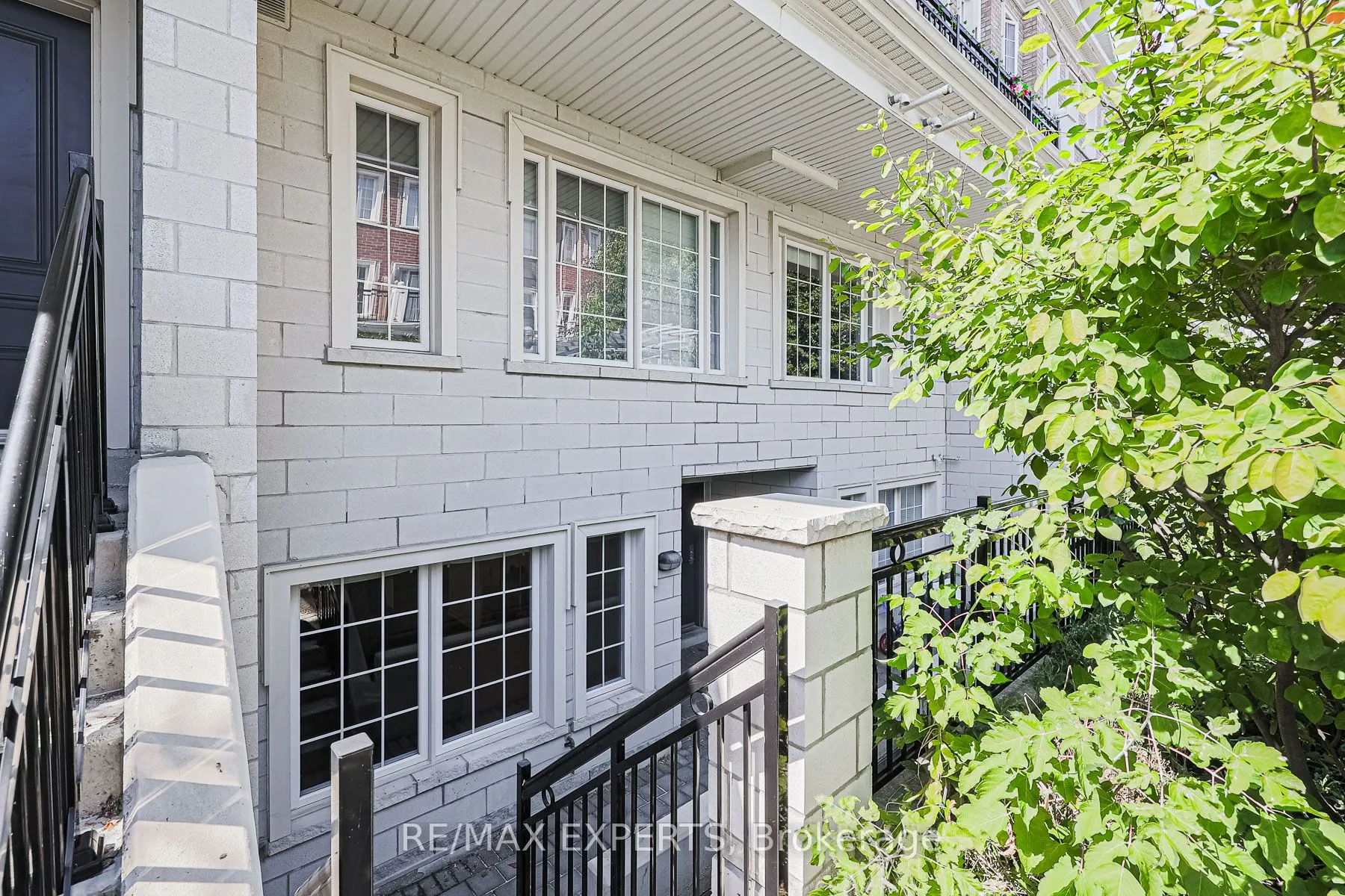 26 Bruce Street W, #B11
