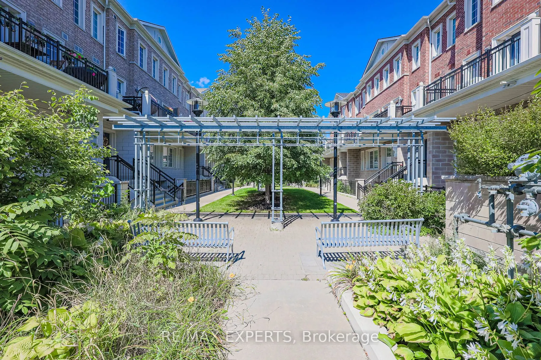 26 Bruce Street W, #B11