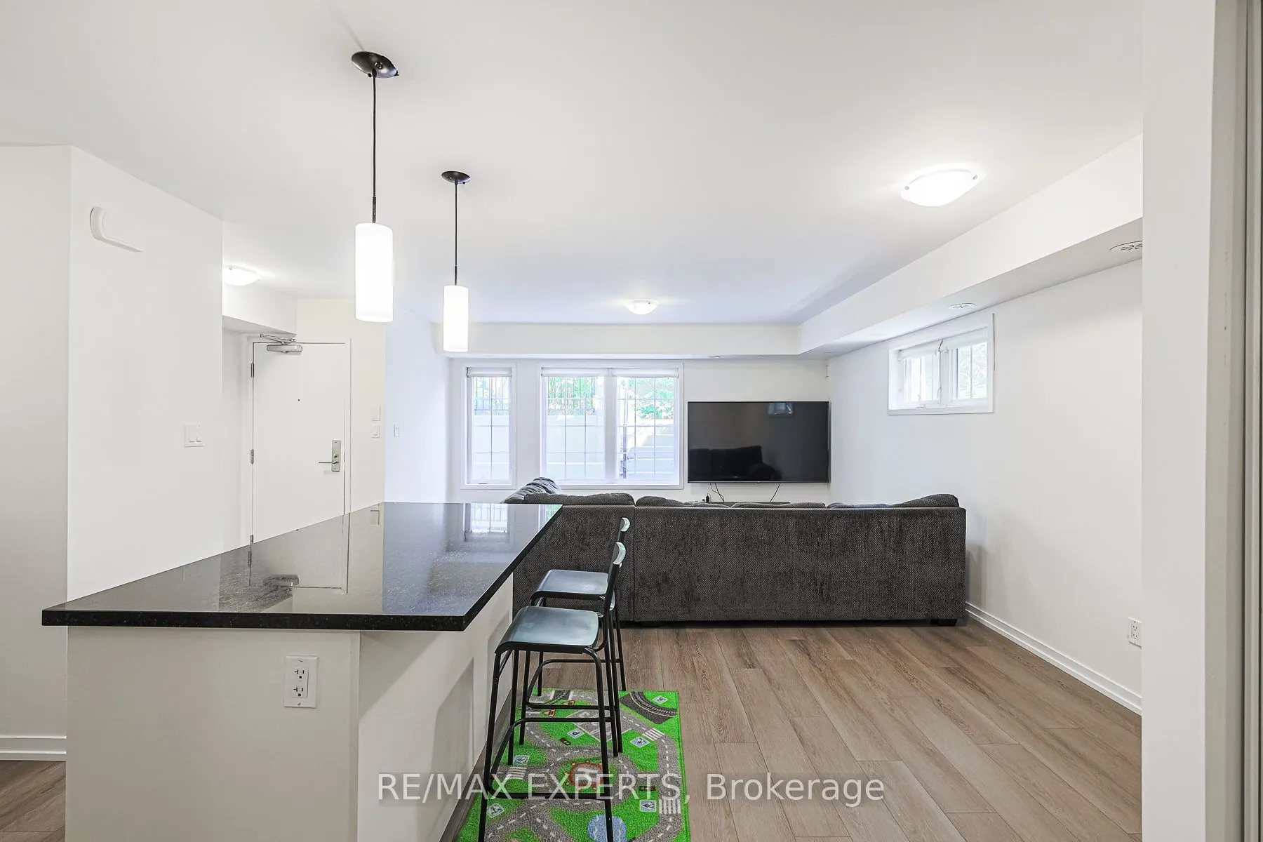 26 Bruce Street W, #B11