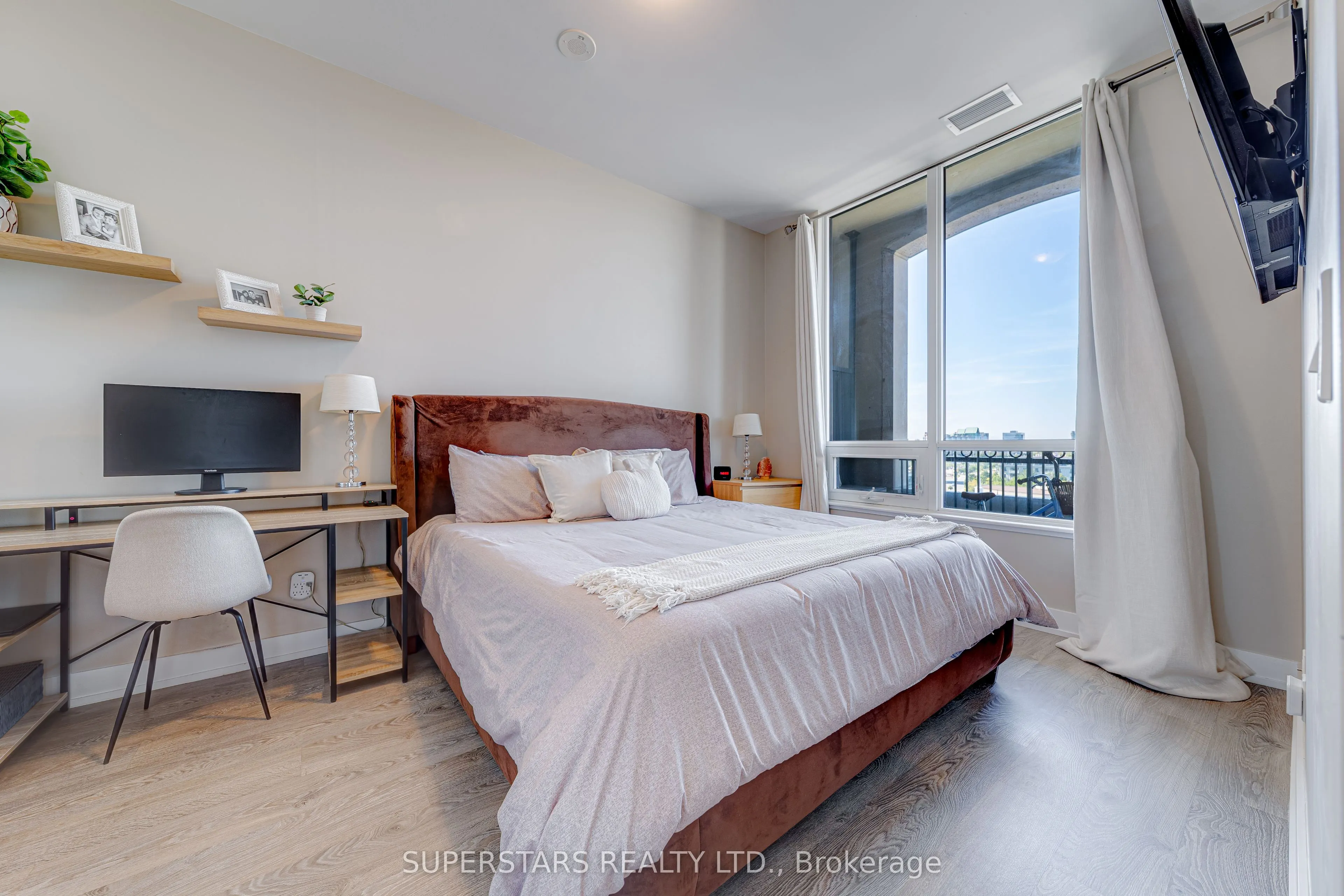 268 Buchanan Drive, #916W