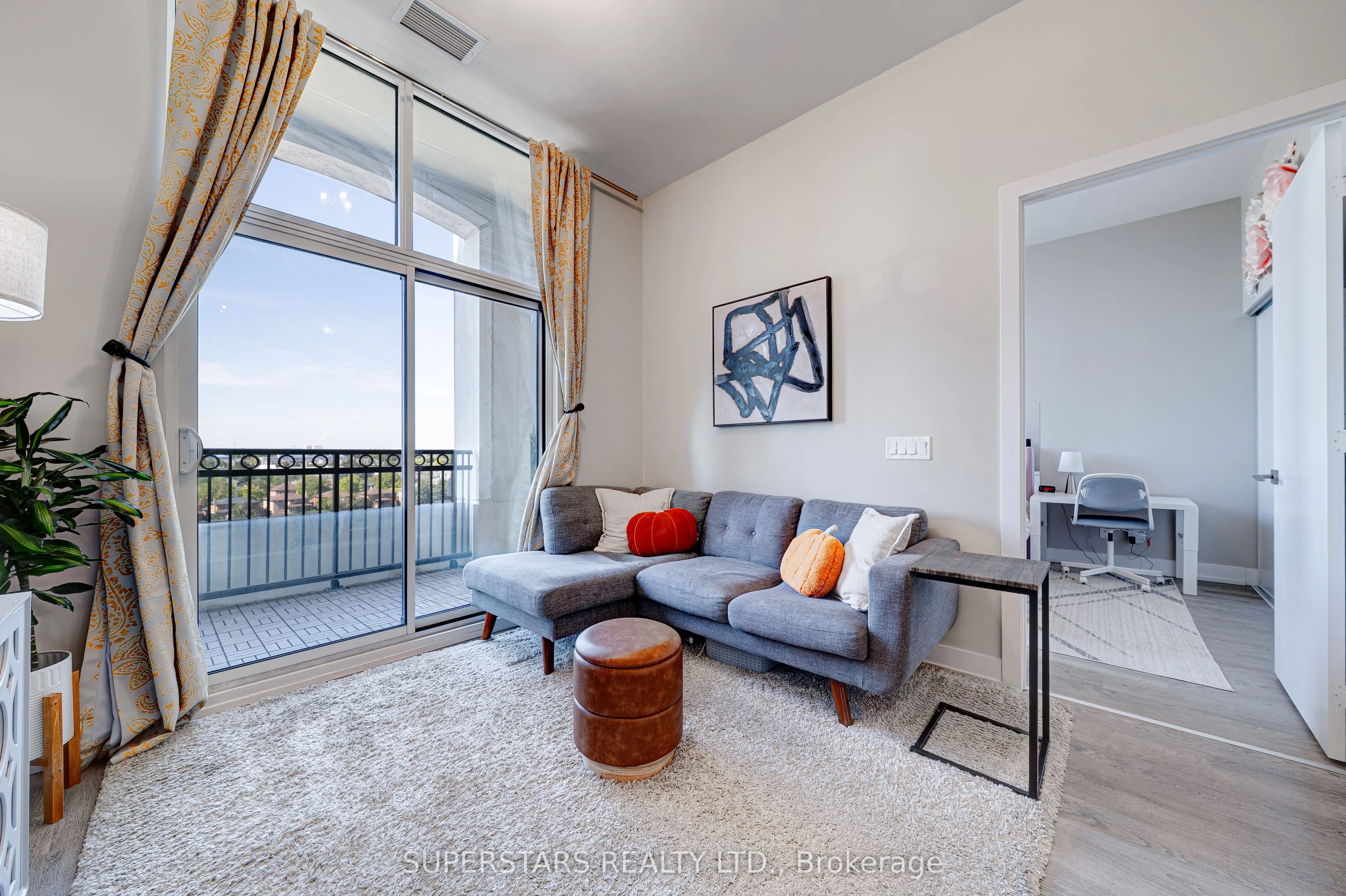 268 Buchanan Drive, #916W