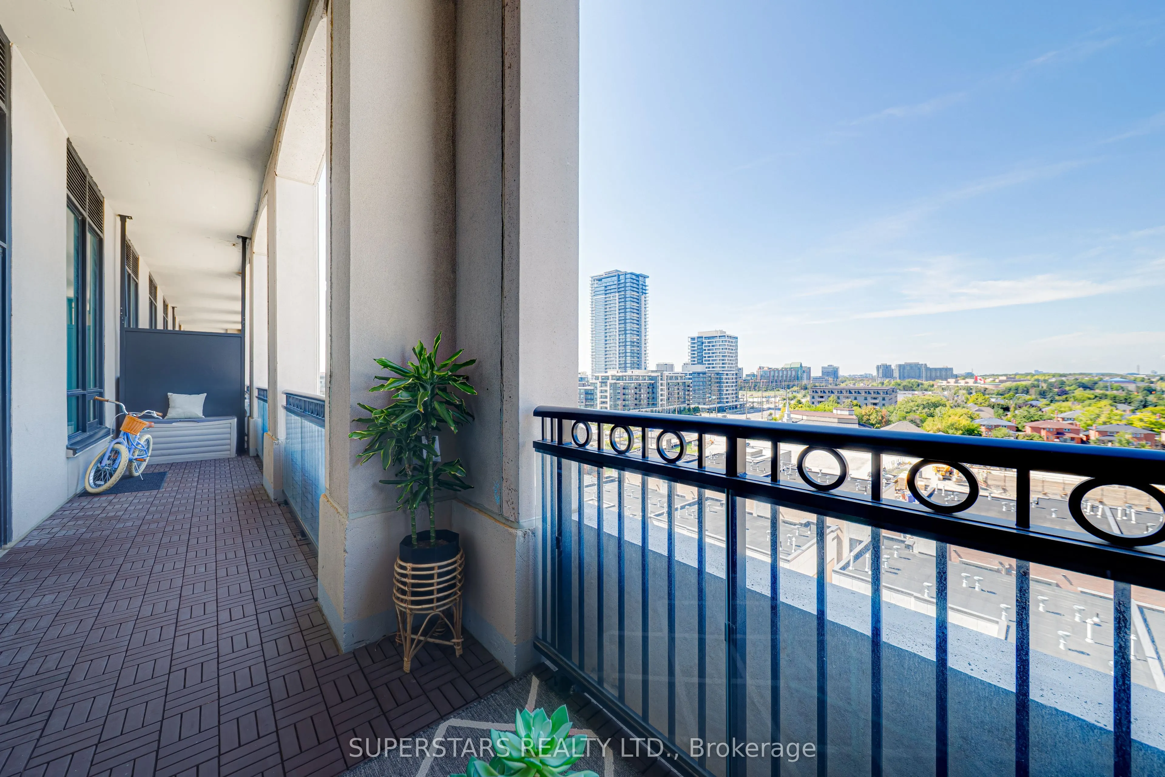 268 Buchanan Drive, #916W
