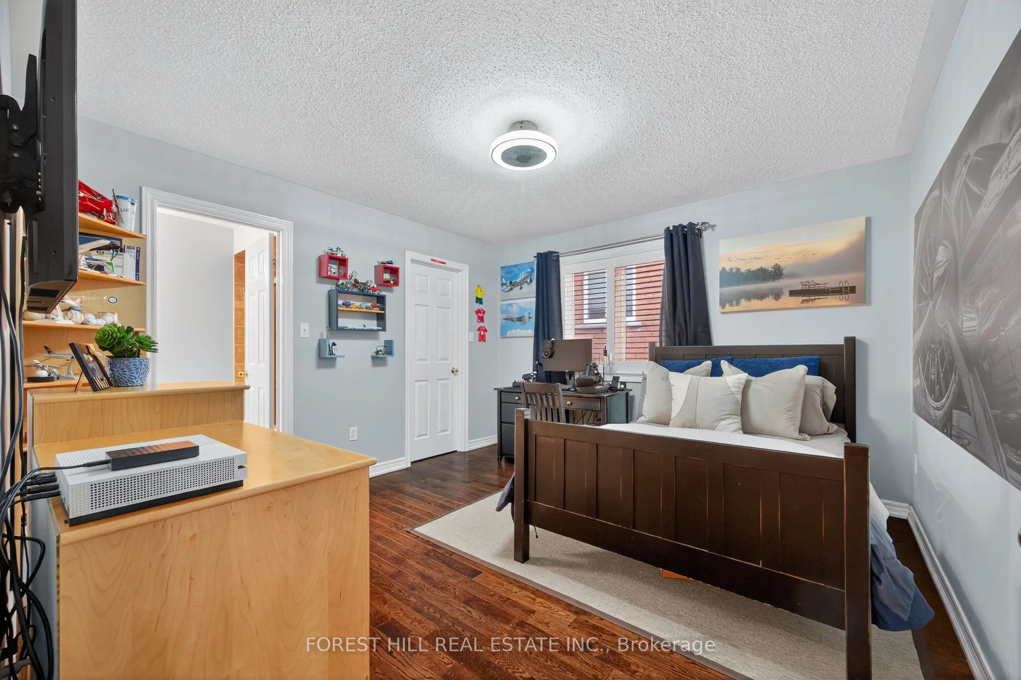 271 Autumn Hill Boulevard