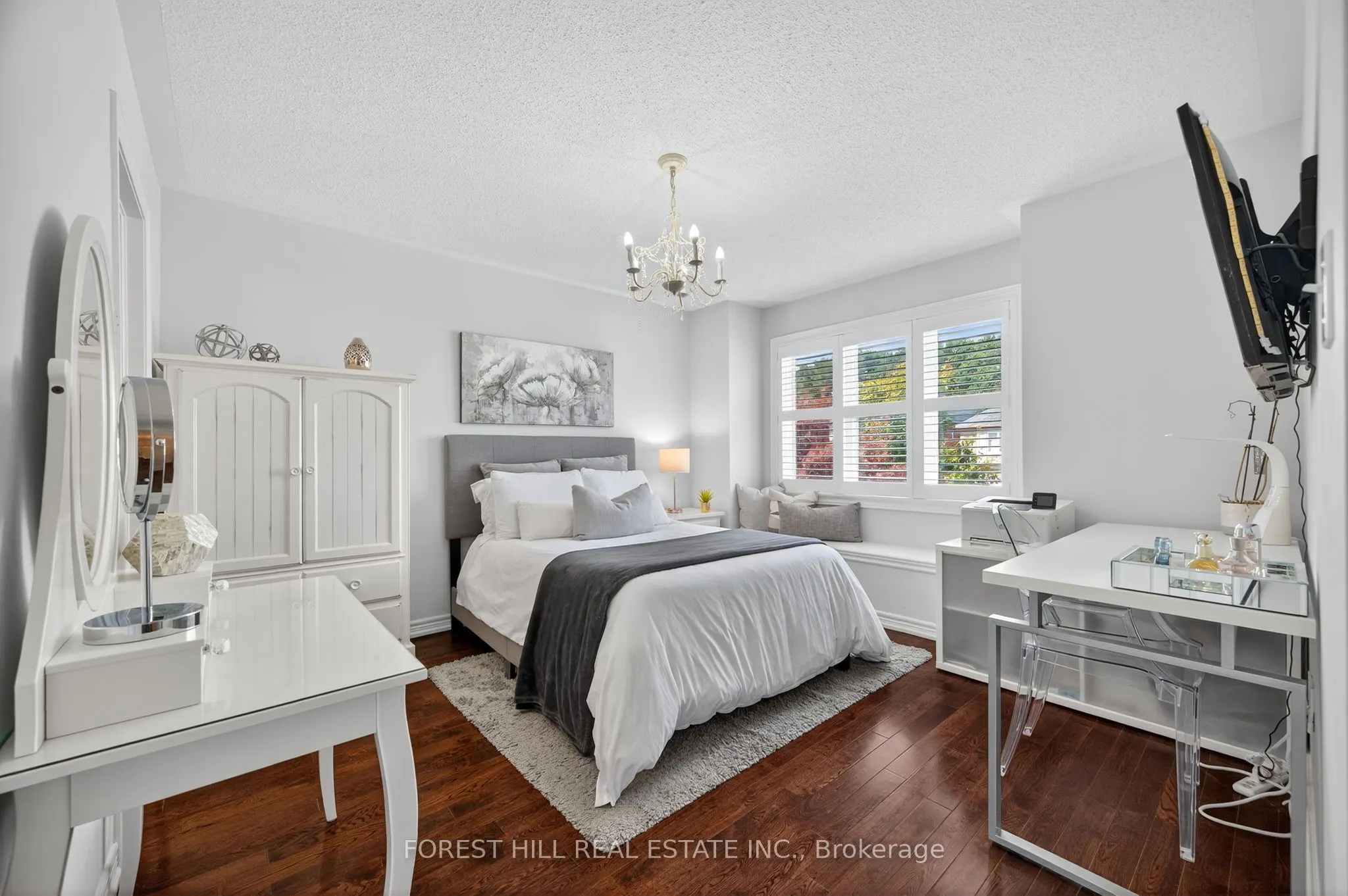 271 Autumn Hill Boulevard