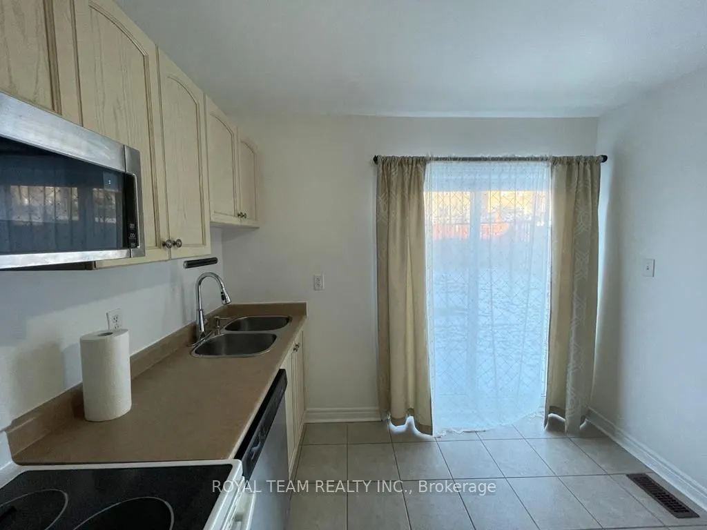 66 Canyon Gate Crescent
