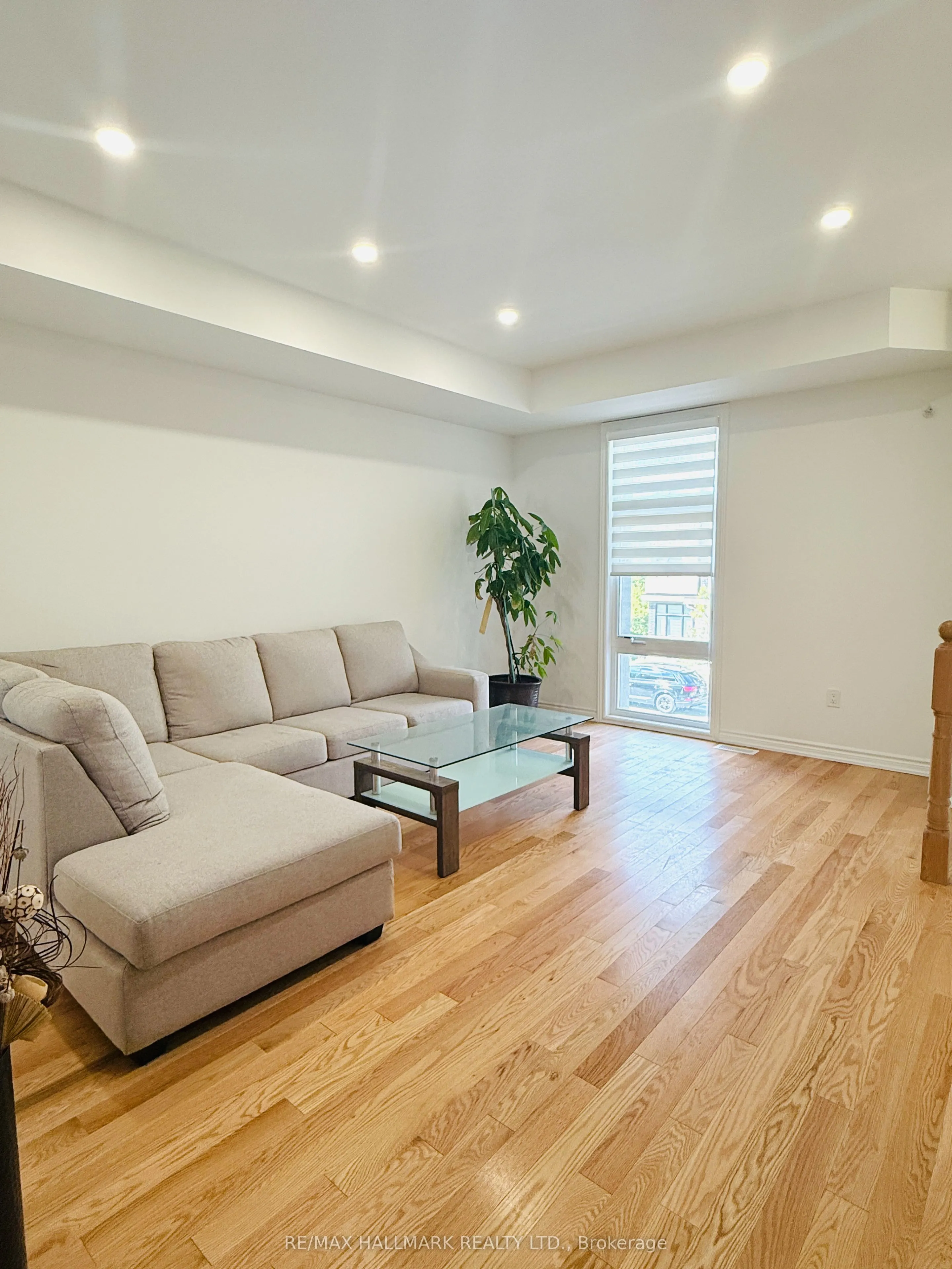 63 Puisaya Drive S