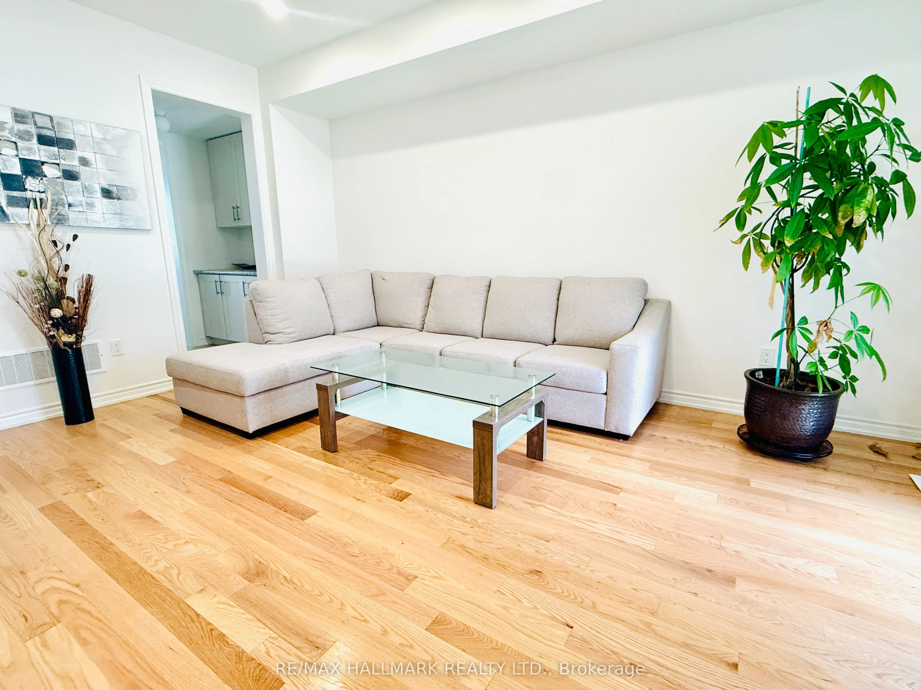 63 Puisaya Drive S