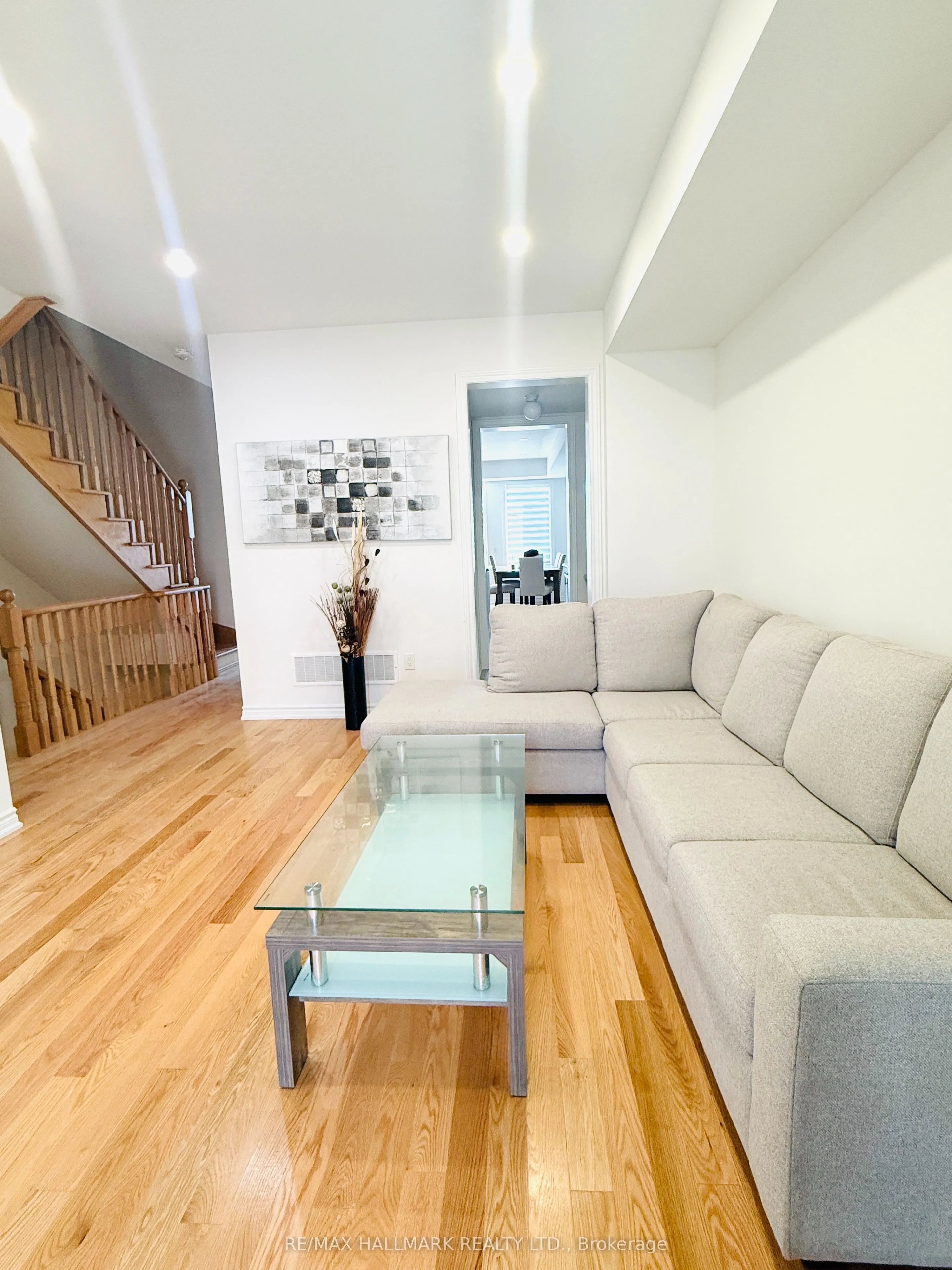 63 Puisaya Drive S