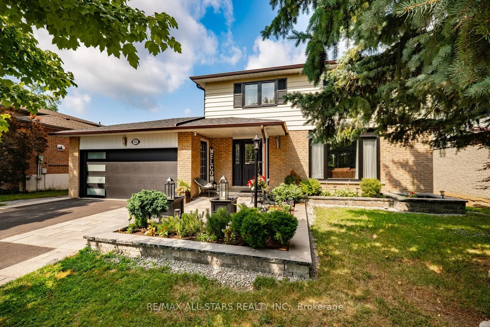 84 Thicketwood Boulevard