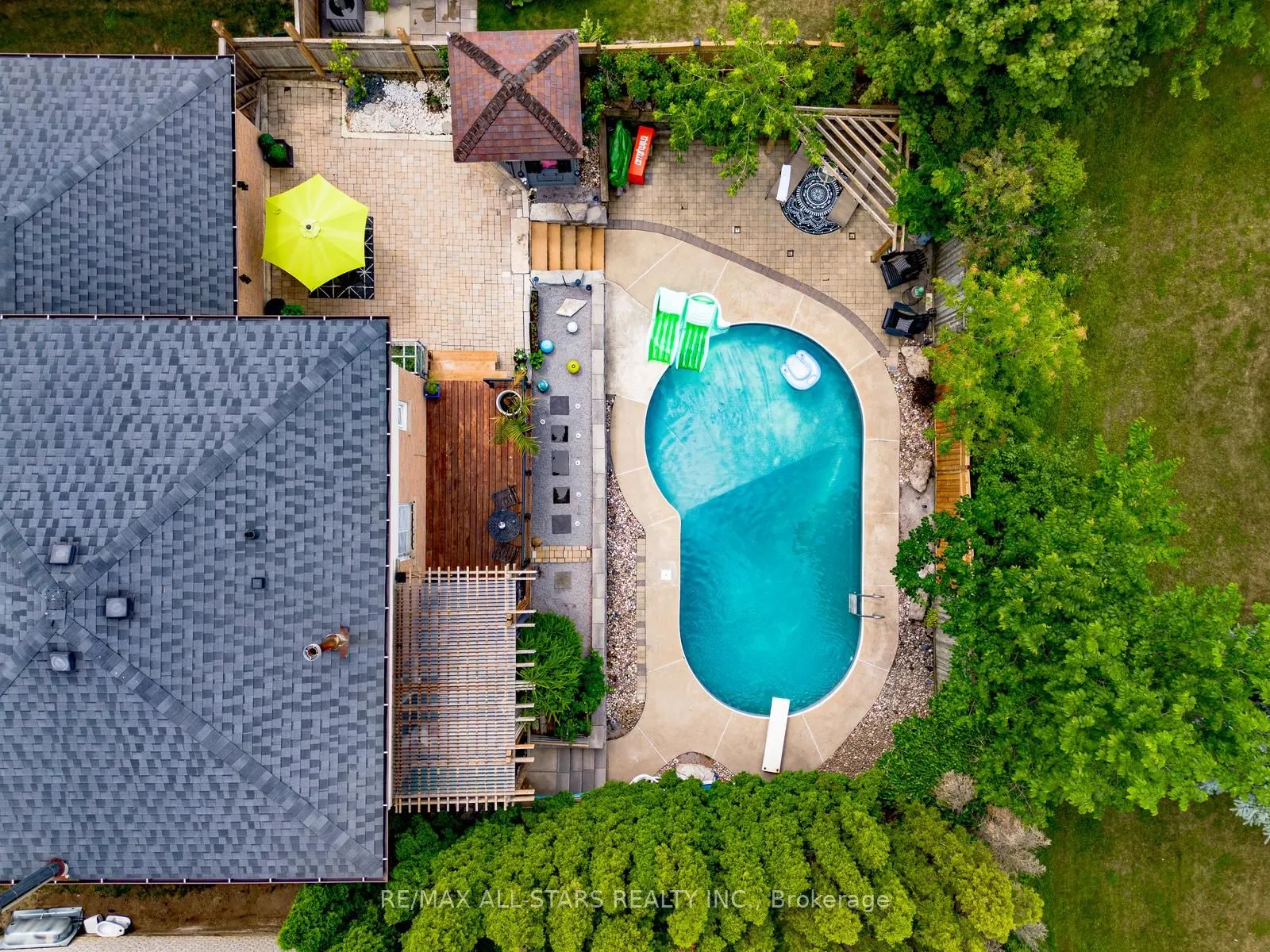84 Thicketwood Boulevard