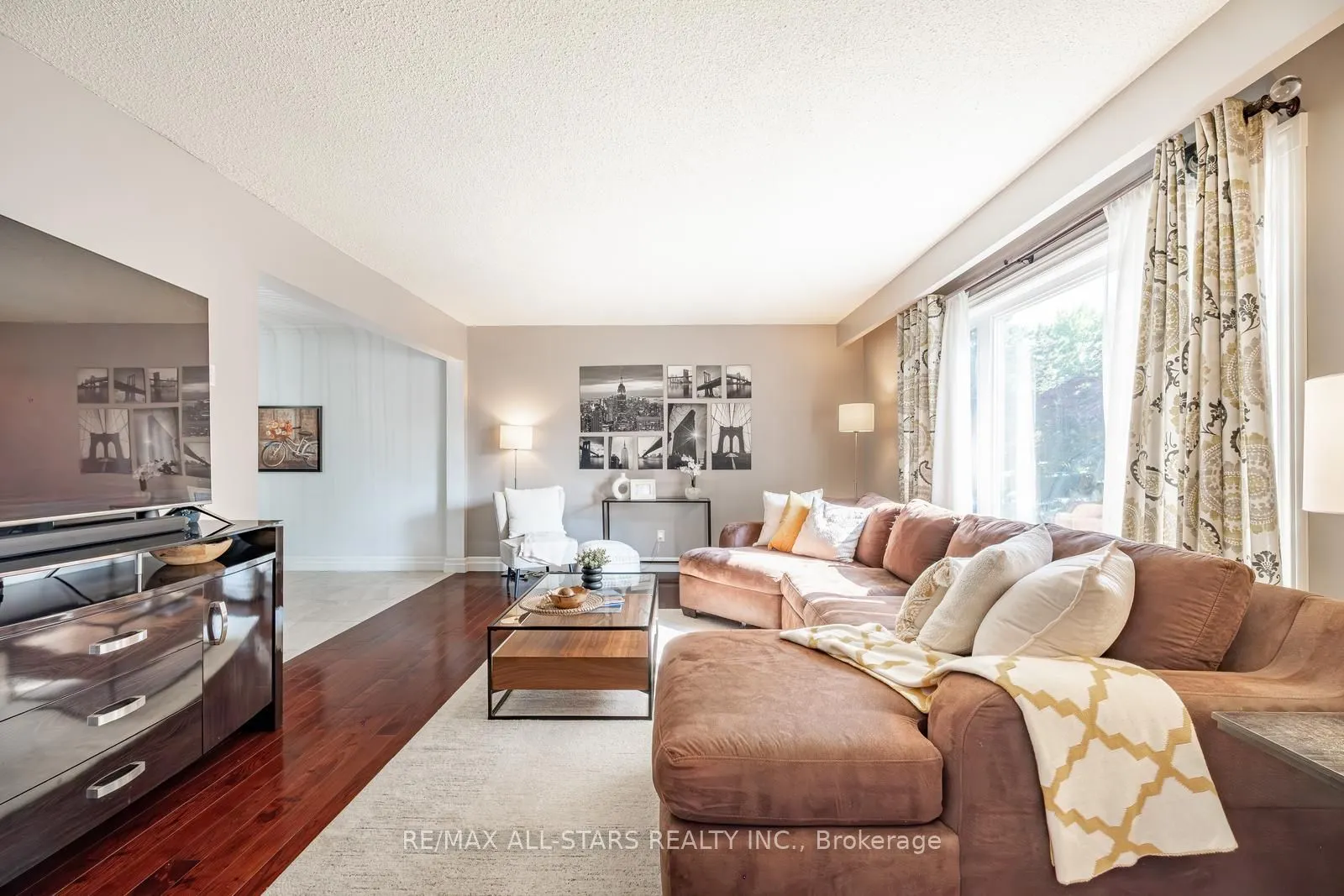 84 Thicketwood Boulevard