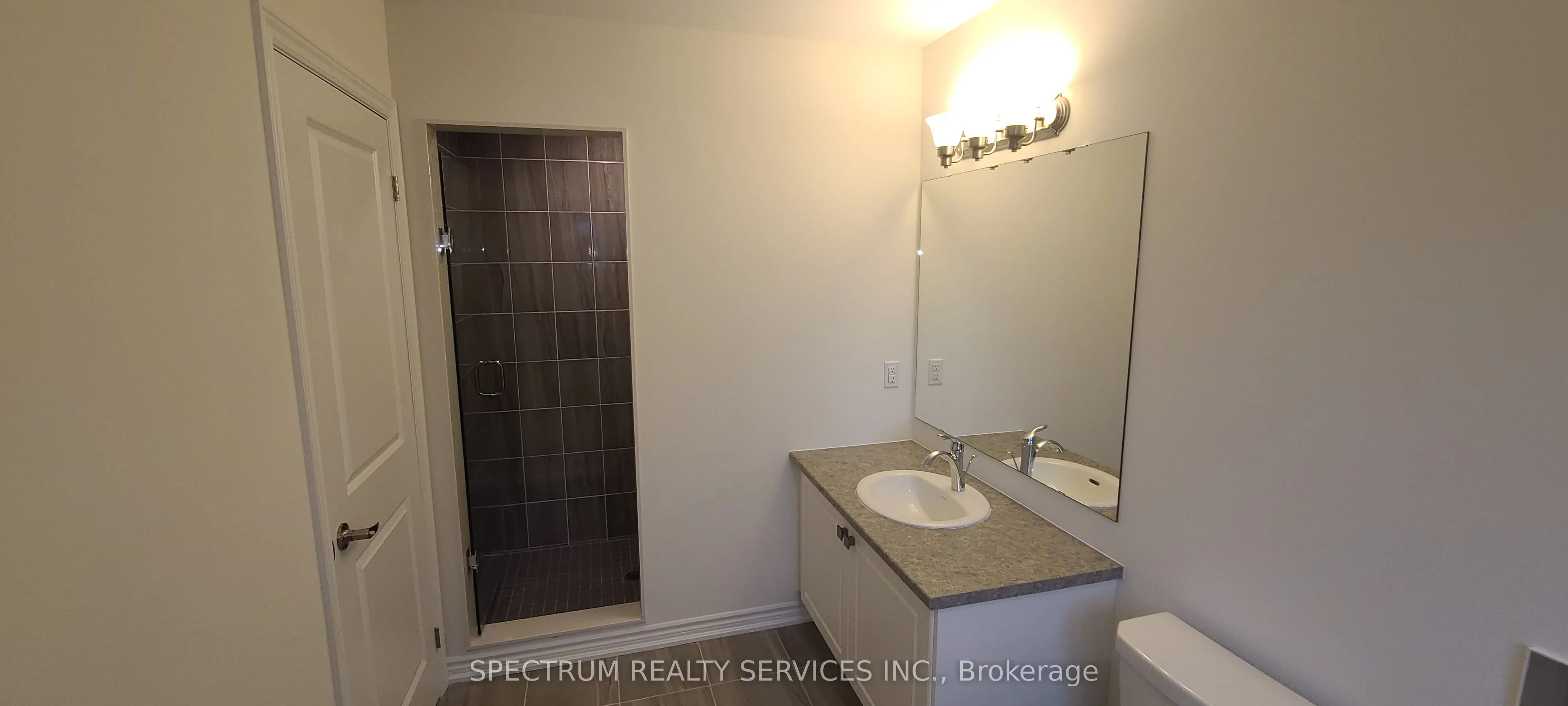 2233 Grainger Loop