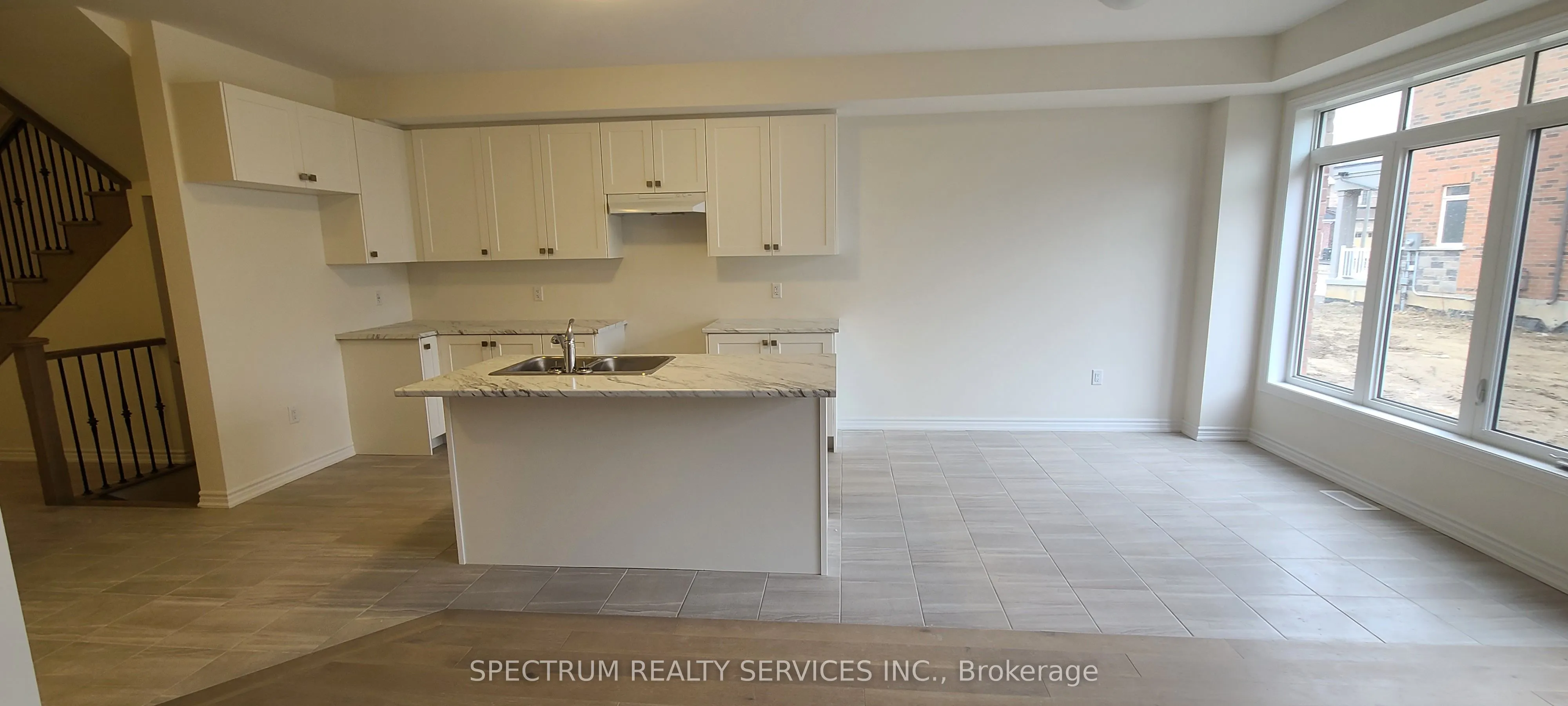 2233 Grainger Loop