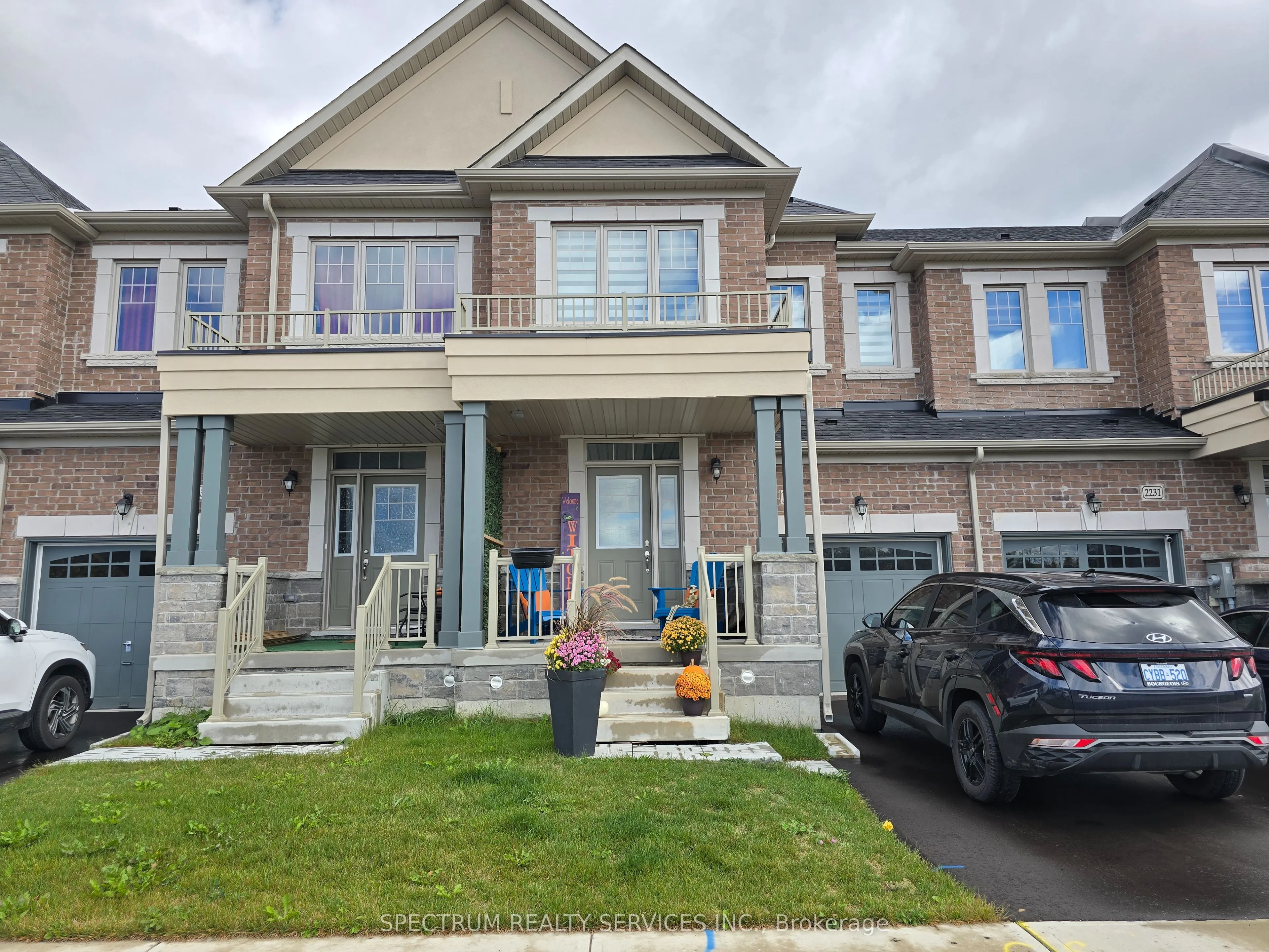 2233 Grainger Loop