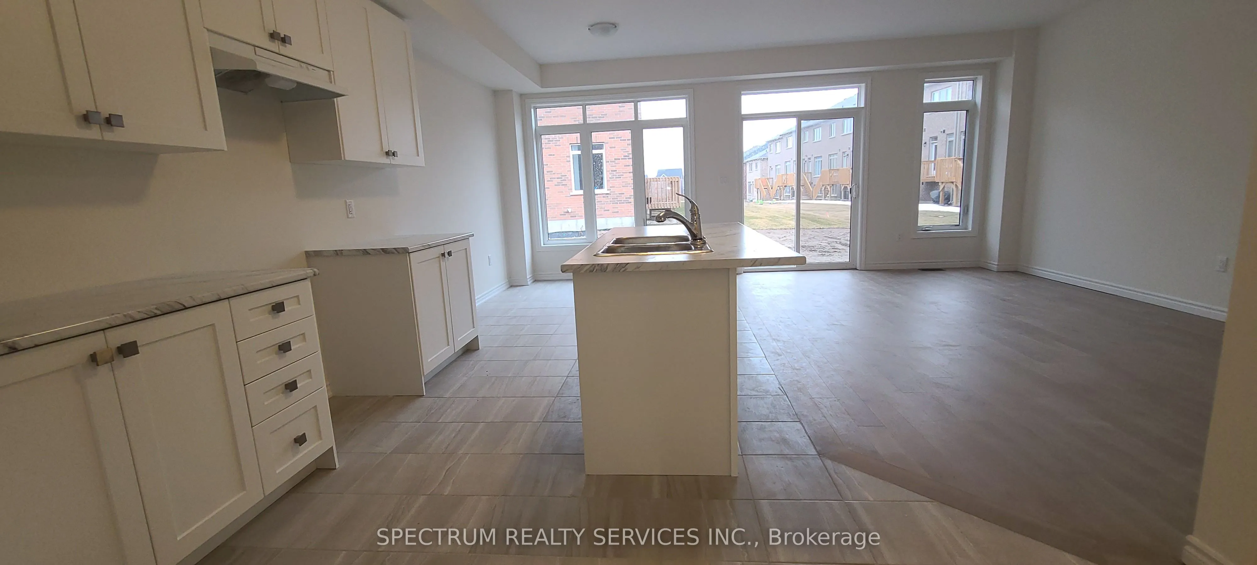 2233 Grainger Loop