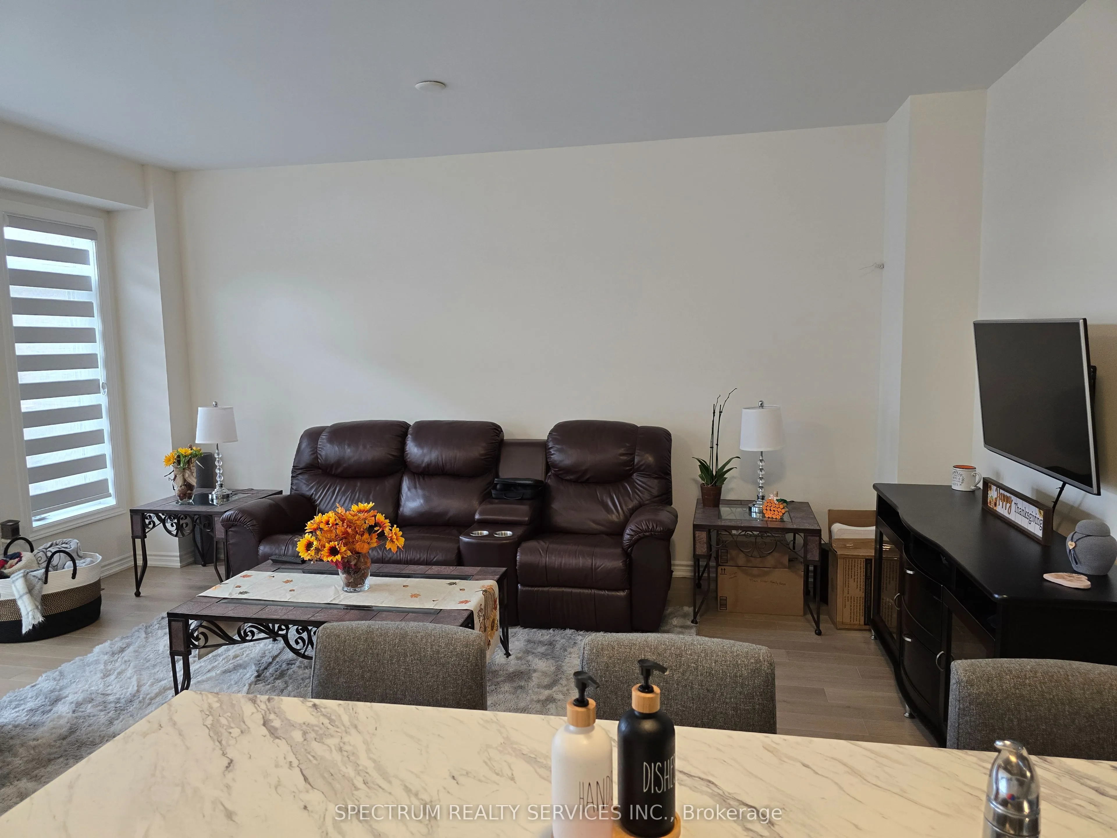 2233 Grainger Loop