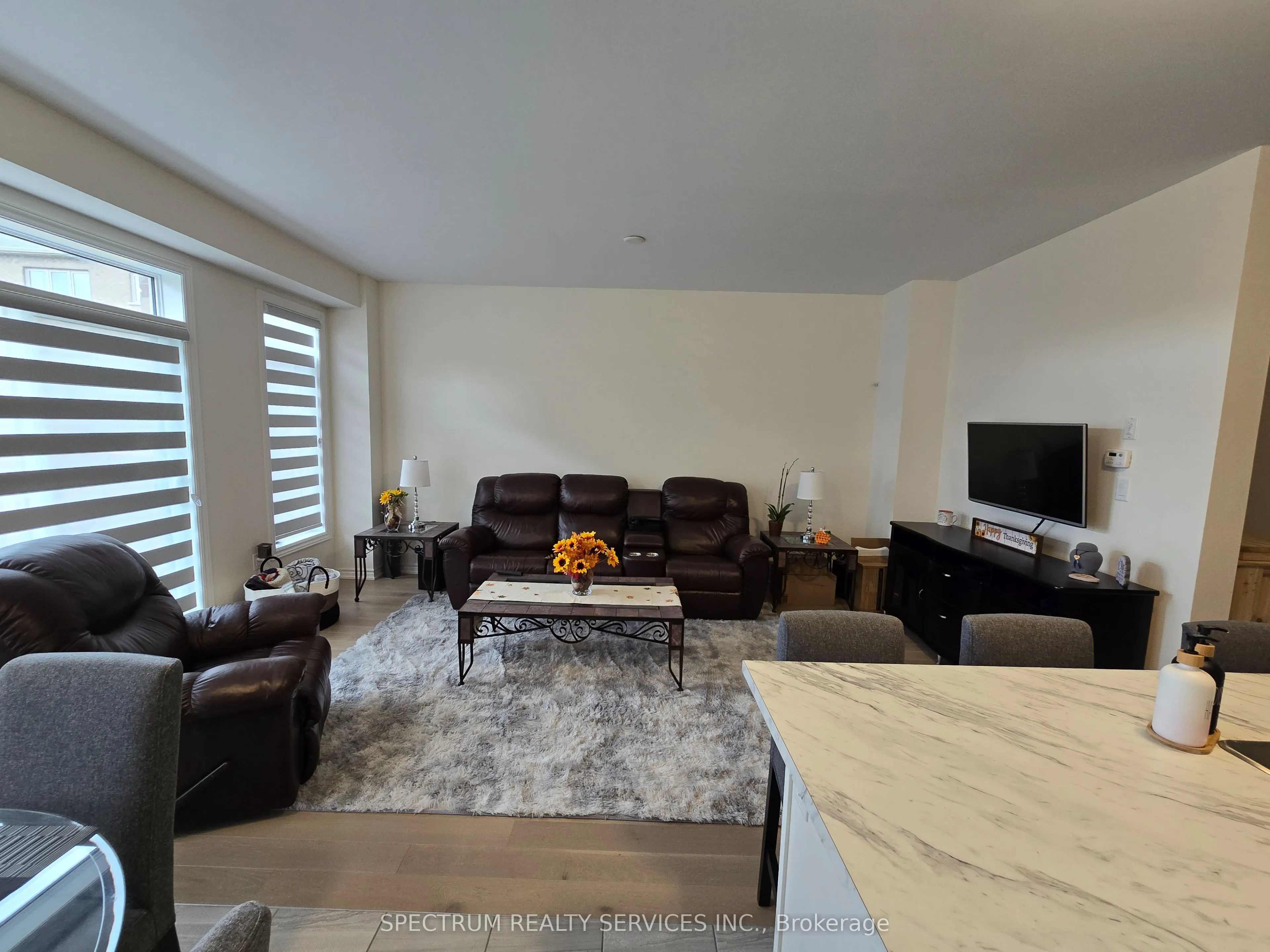 2233 Grainger Loop