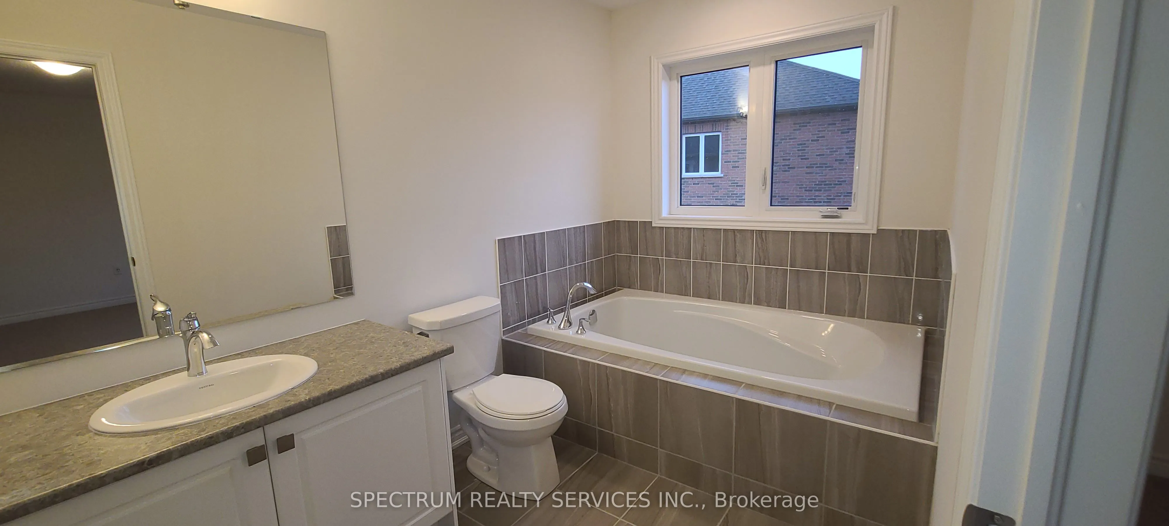 2233 Grainger Loop