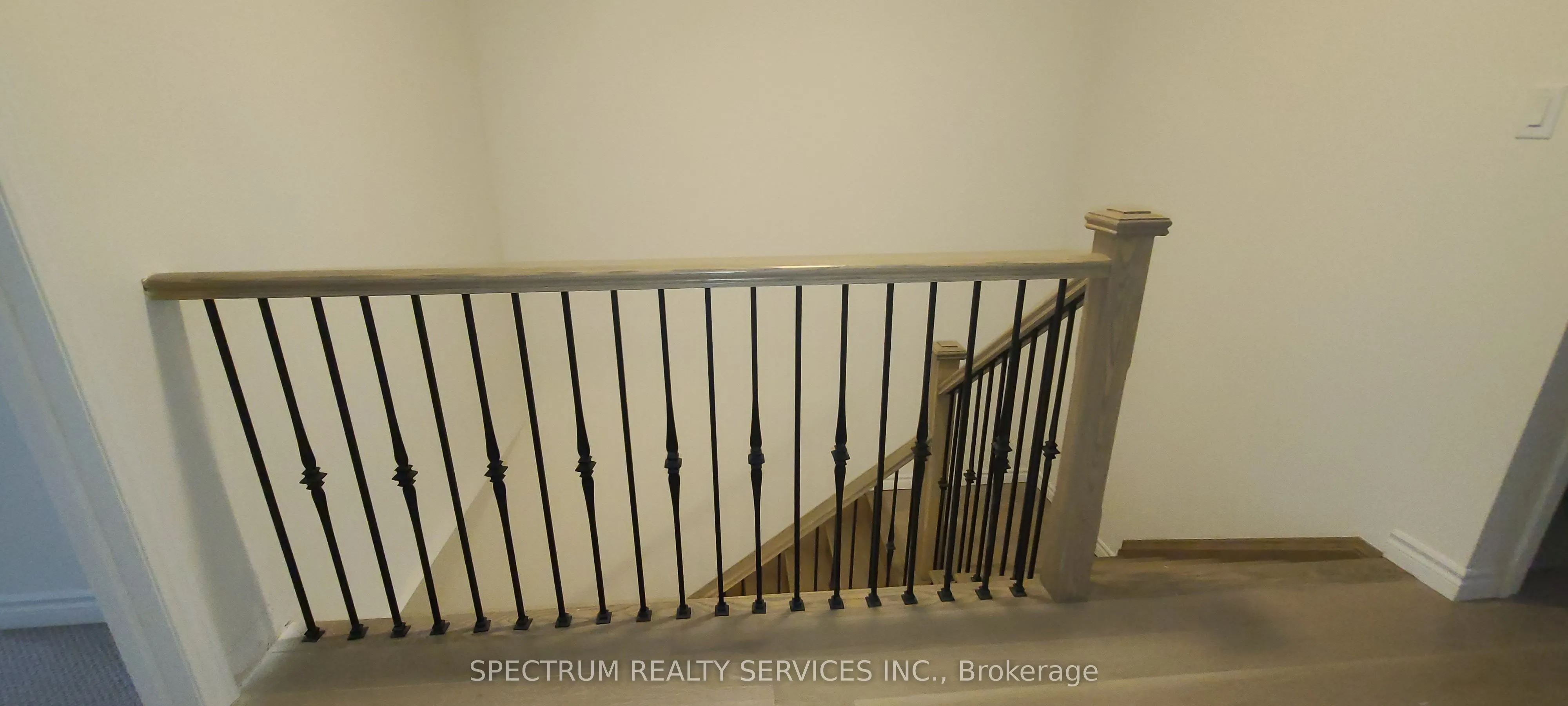 2233 Grainger Loop