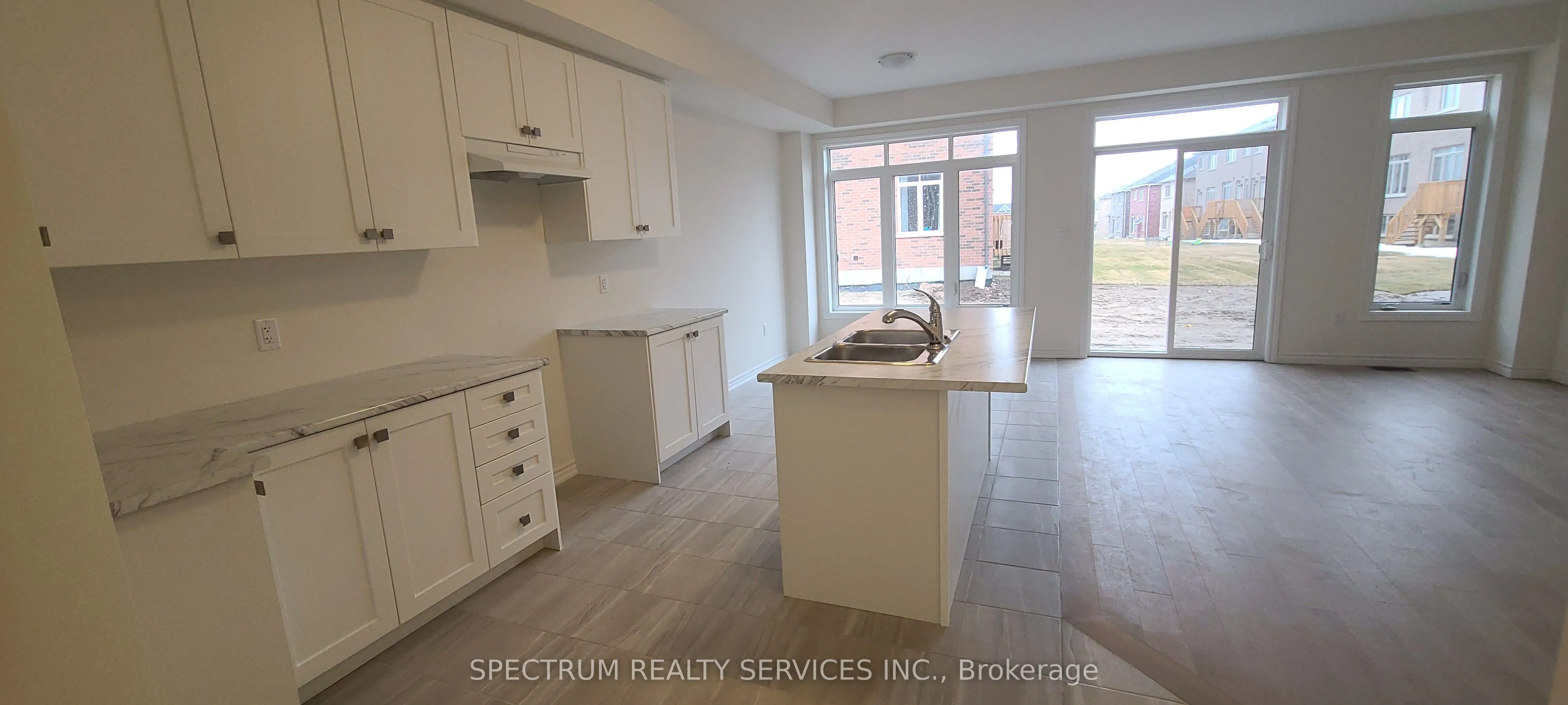 2233 Grainger Loop
